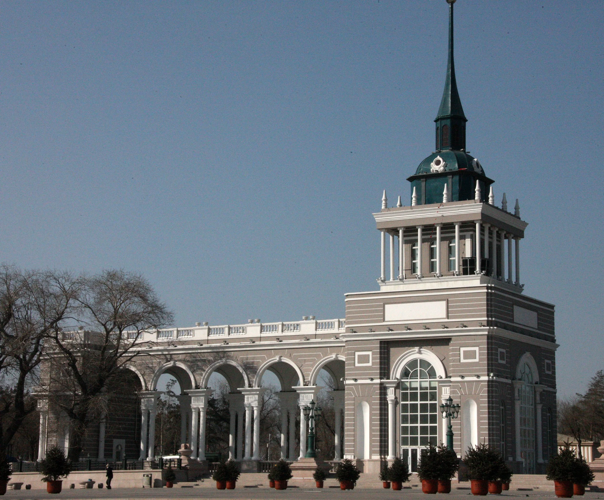 HARBIN - CITY SCENES (46).JPG