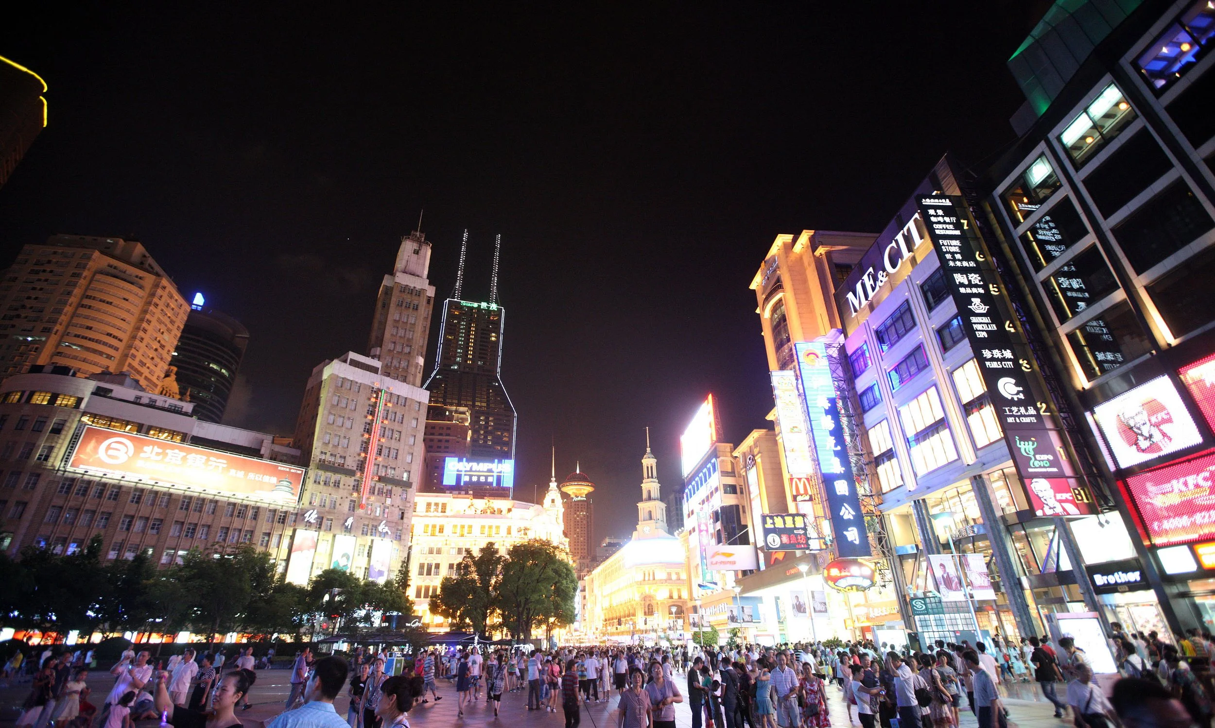 SHANGHAI NIGHT OUT - NANJING ROAD IN AUGUST (13).JPG