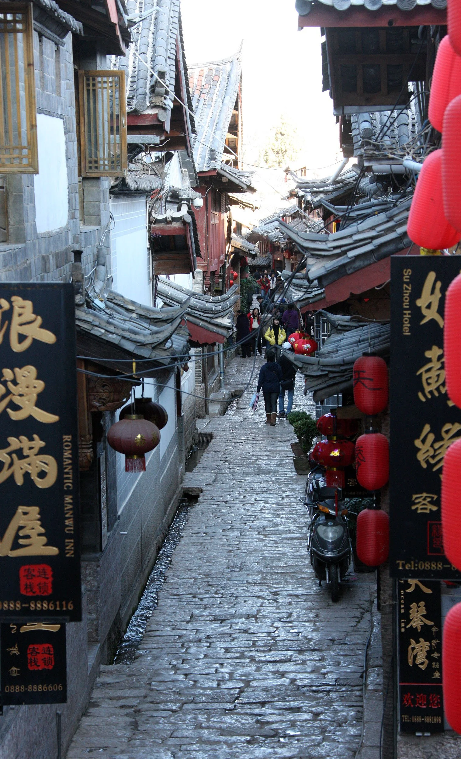 YUNNAN - LIJIANG ANCIENT TOWN - CHINA (89).JPG