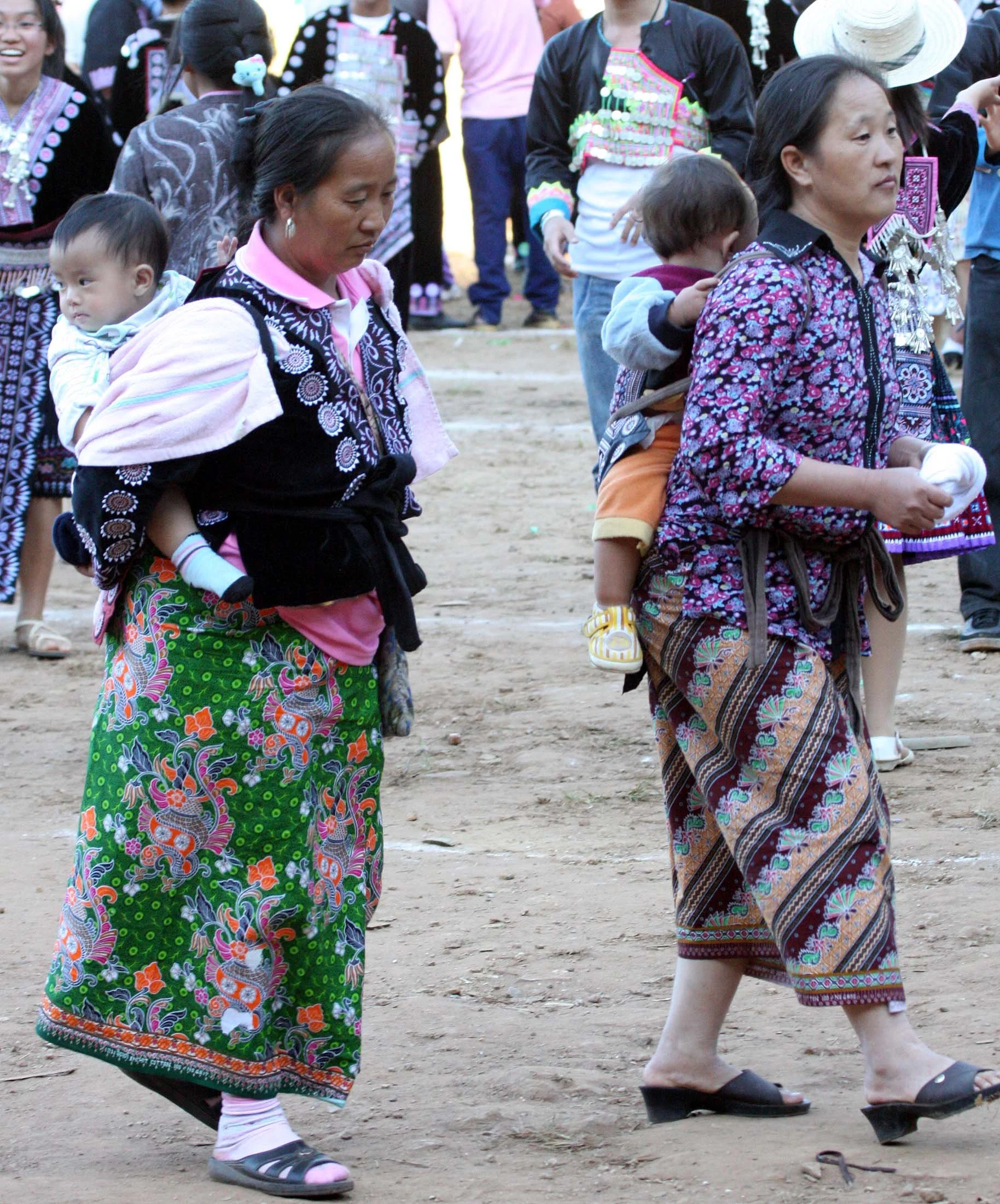 HILLTRIBE - HMONG - NEW YEARS EVE DAY CELEBRATIONS - CHRISTMAS IN THAILAND TRIP 2009 (43).JPG