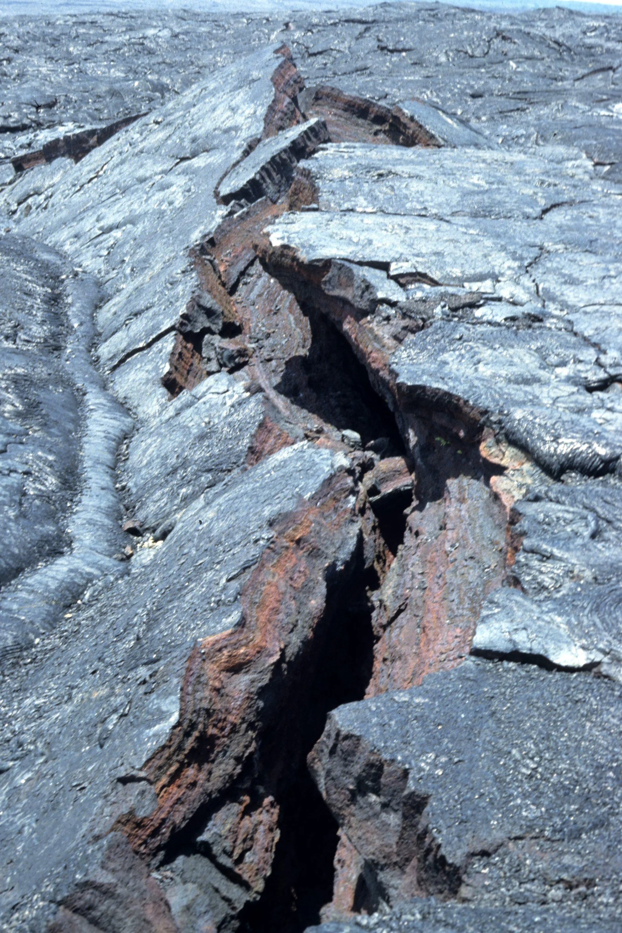 HAWAII - HAWAII - VOLCANOES NP - A'A LAVA.jpg