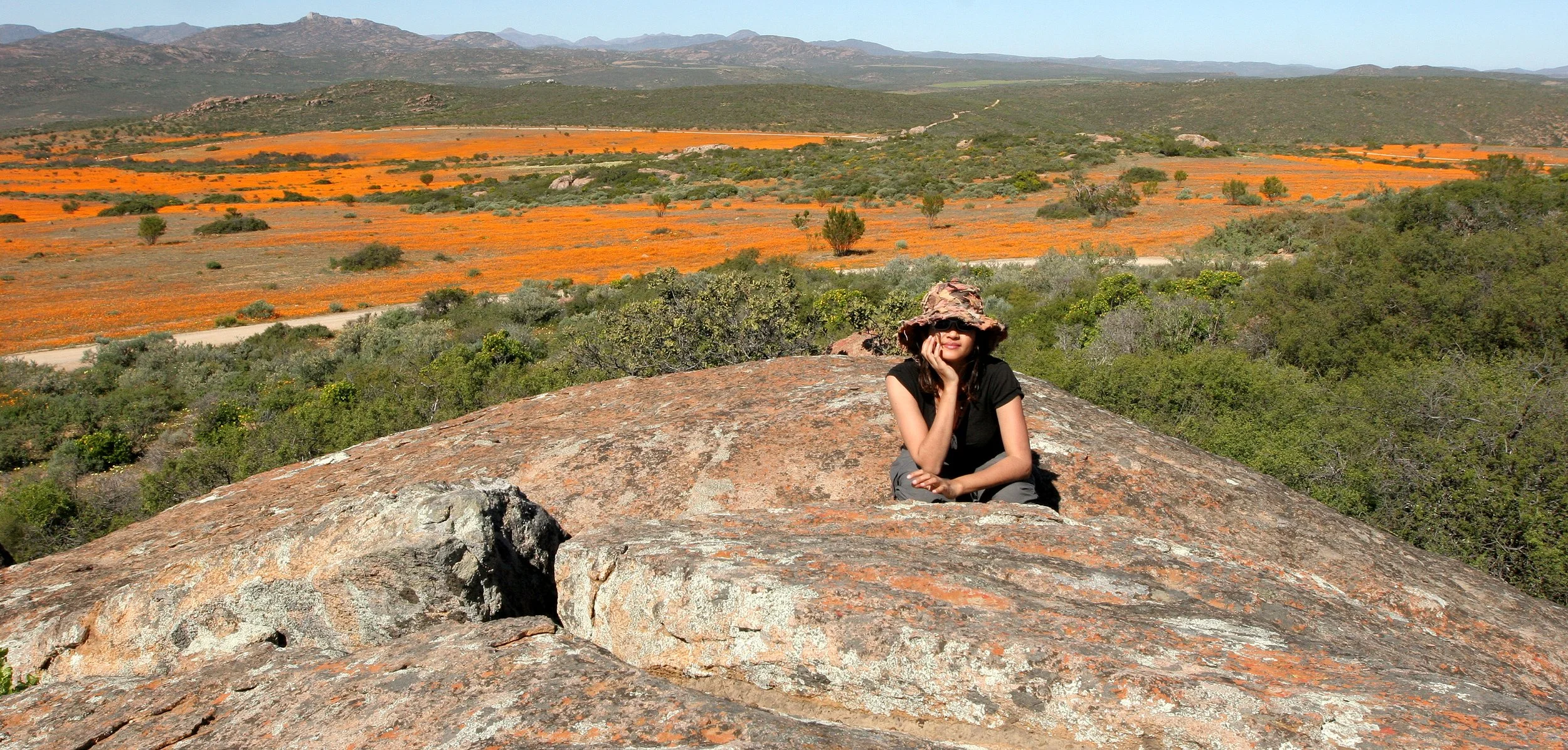 NAMAQUALAND SOUTH AFRICA - VIEWING THE WILDFLOWERS.JPG
