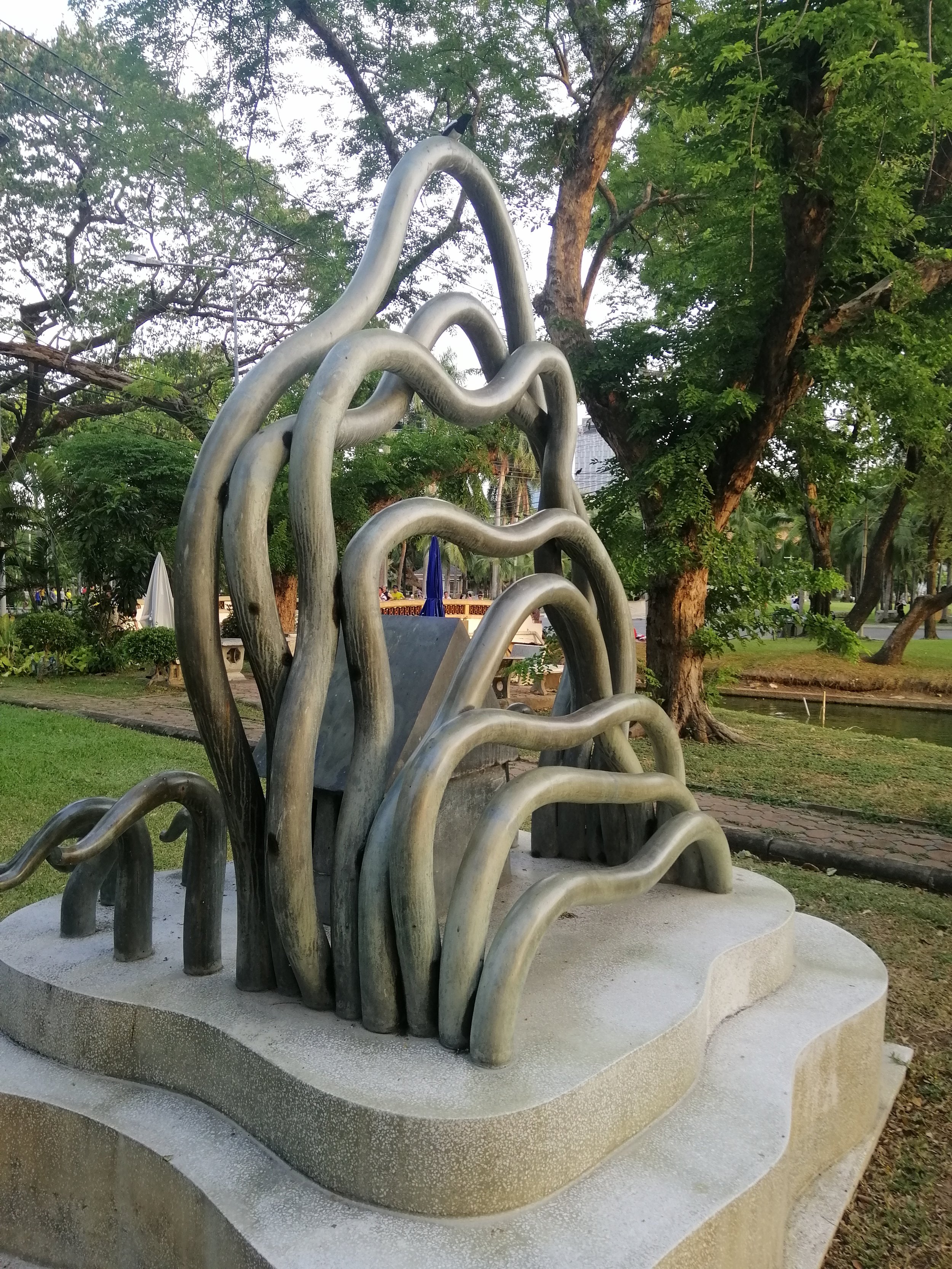 2019 Lumpini Park Bangkok with Gift and Ann (33).jpg