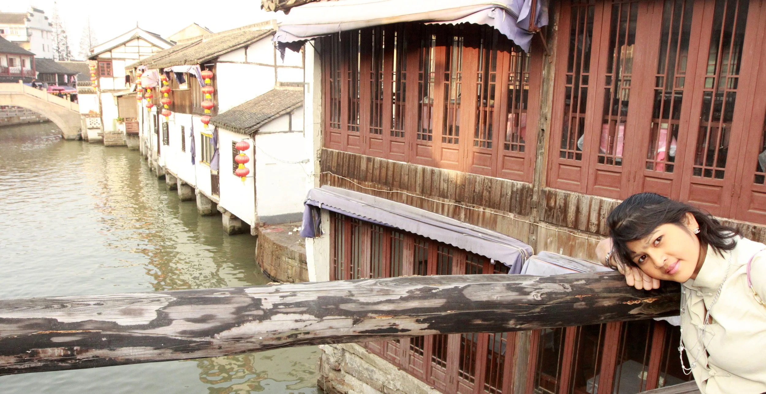 ZHUJIAJIAO WATER TOWN - NOVEMBER 20 2011 (108).JPG