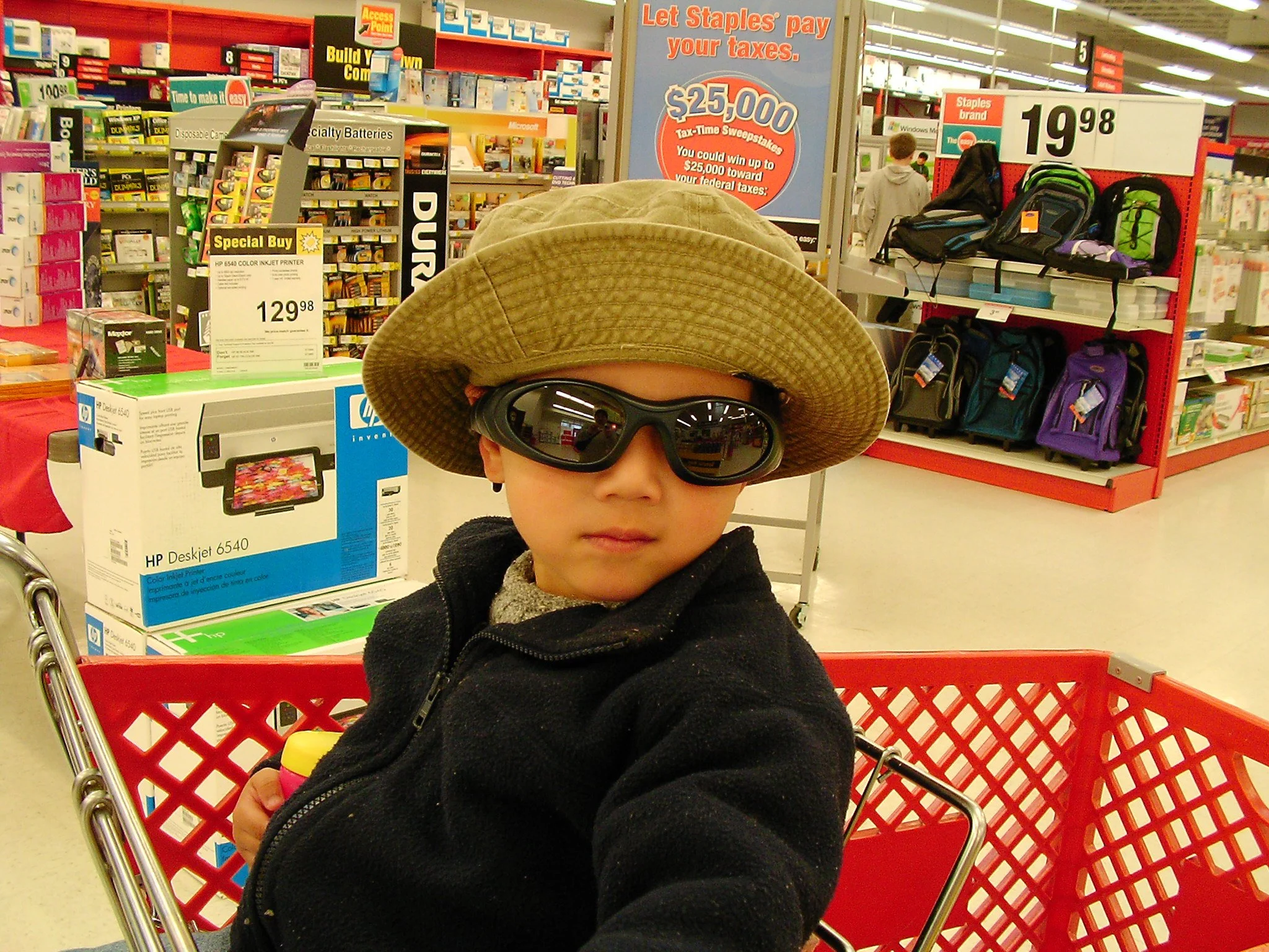 2005-4-4 COKIE AT WALMART  (2).jpg