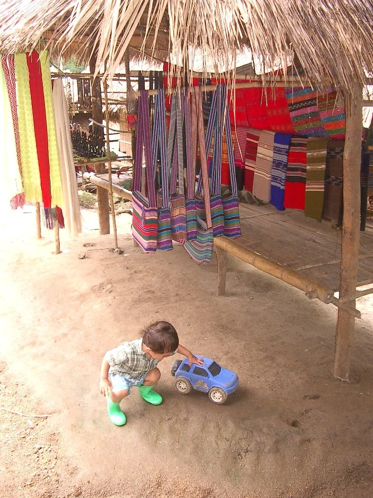 HILLTRIBE - KAREN TRIVE AND VILLAGE - 2004 - NEAR CHAING RAI (16).JPG