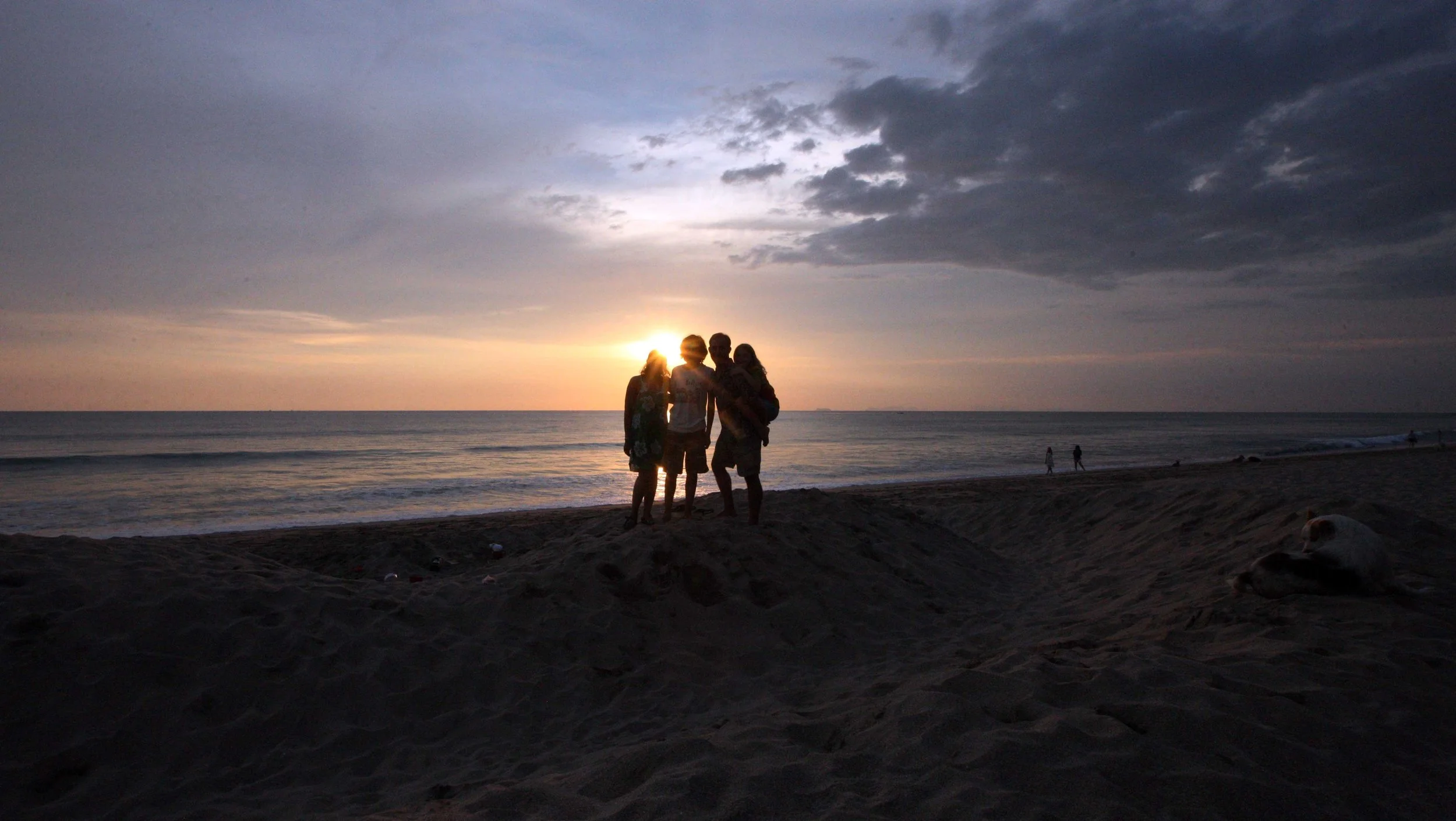 2015 Koh Lanta Songkran with friends from ISB (153).JPG