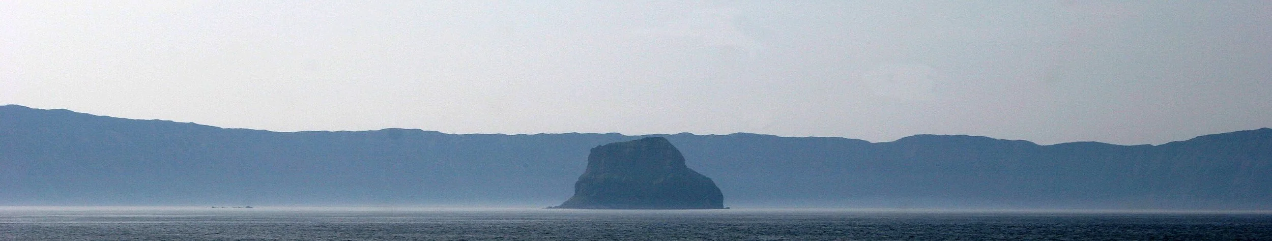 KURIL ISLANDS - VIEW LANDSCAPES AND GEOL - RUSSIA (106).jpg