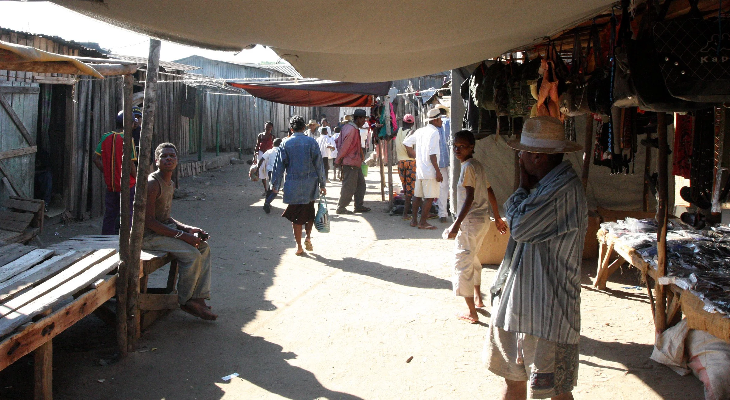 ANTANDROY VILLAGE - MARKET DAY (39).JPG