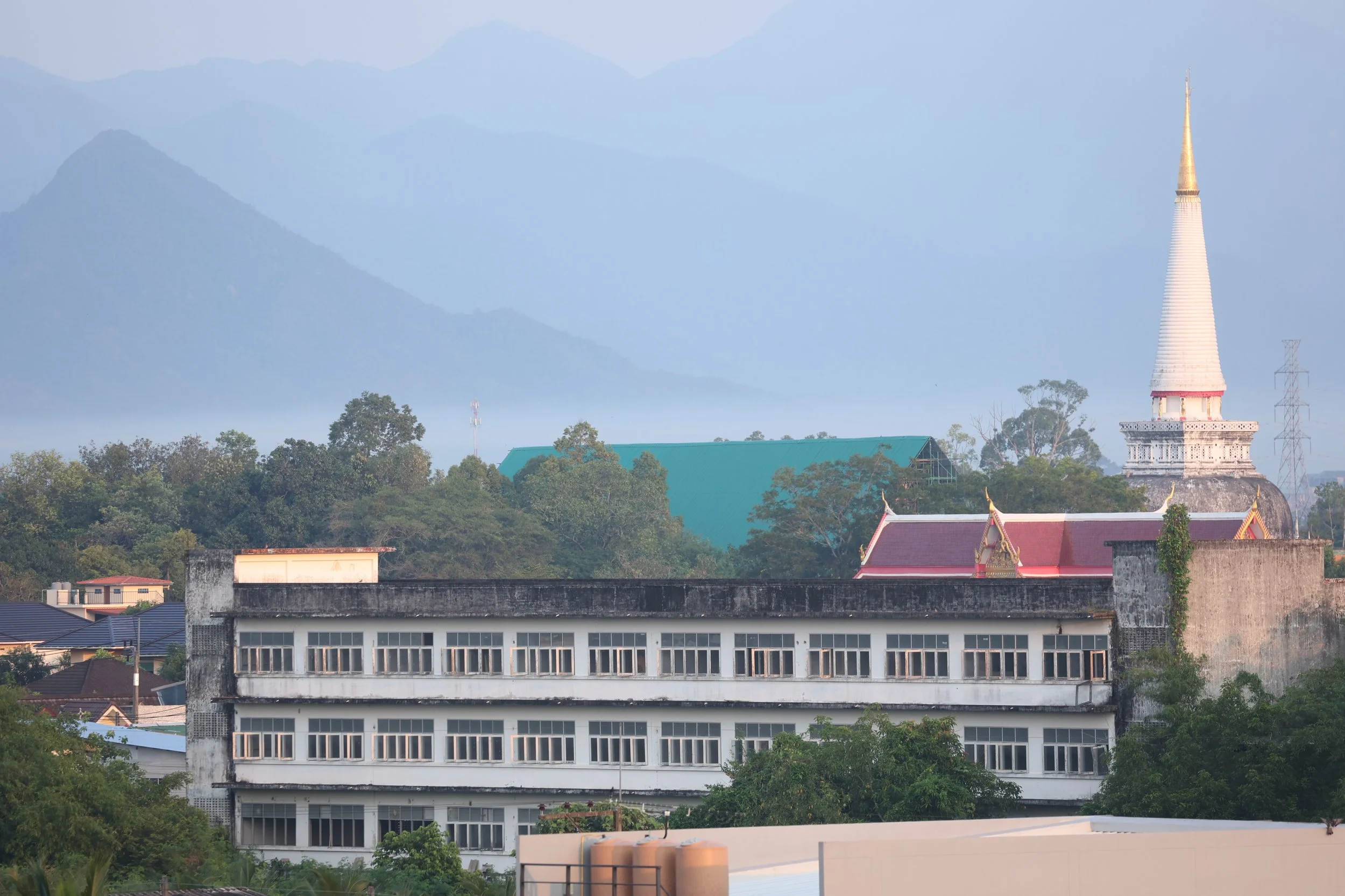 2022 Nakhonsithammarat Wat Mahatat and City Scenes with Cokie (2).JPG