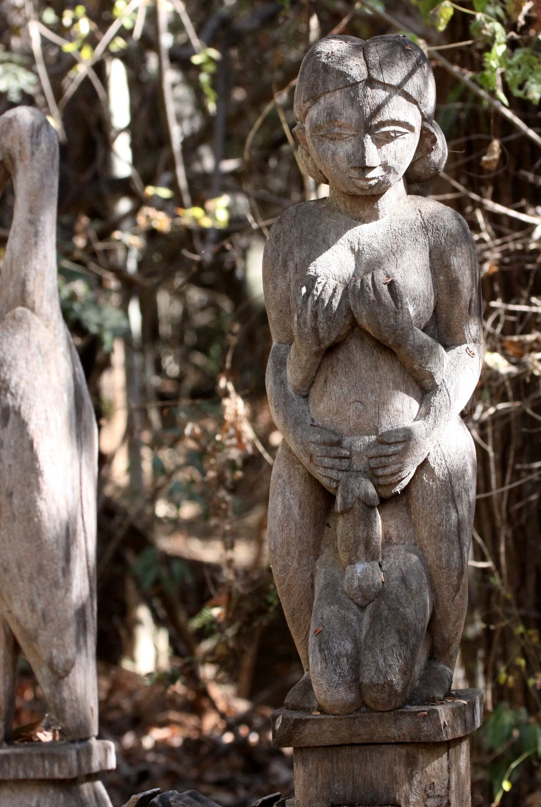 KIRINDY NATIONAL PARK - MADAGASCAR - STATUES (2).JPG