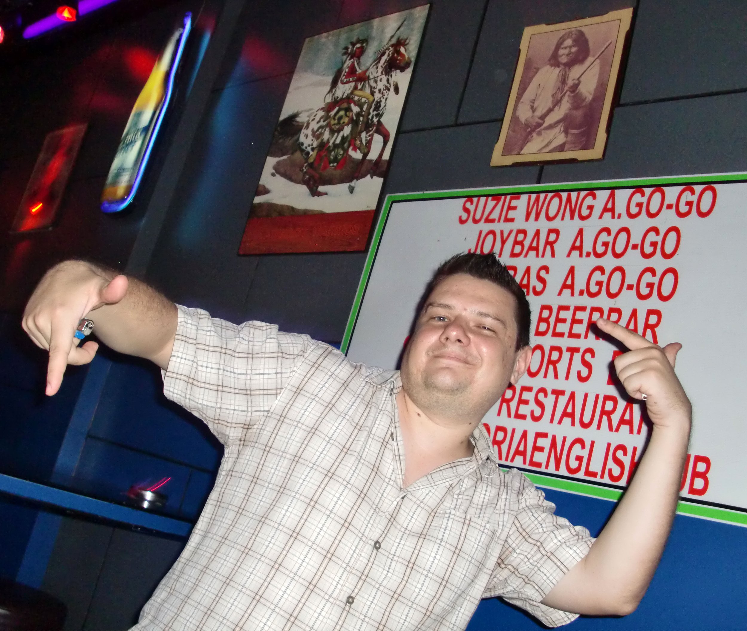 2010 Bangkok Soi Cowboy with Friends and Family (22).JPG