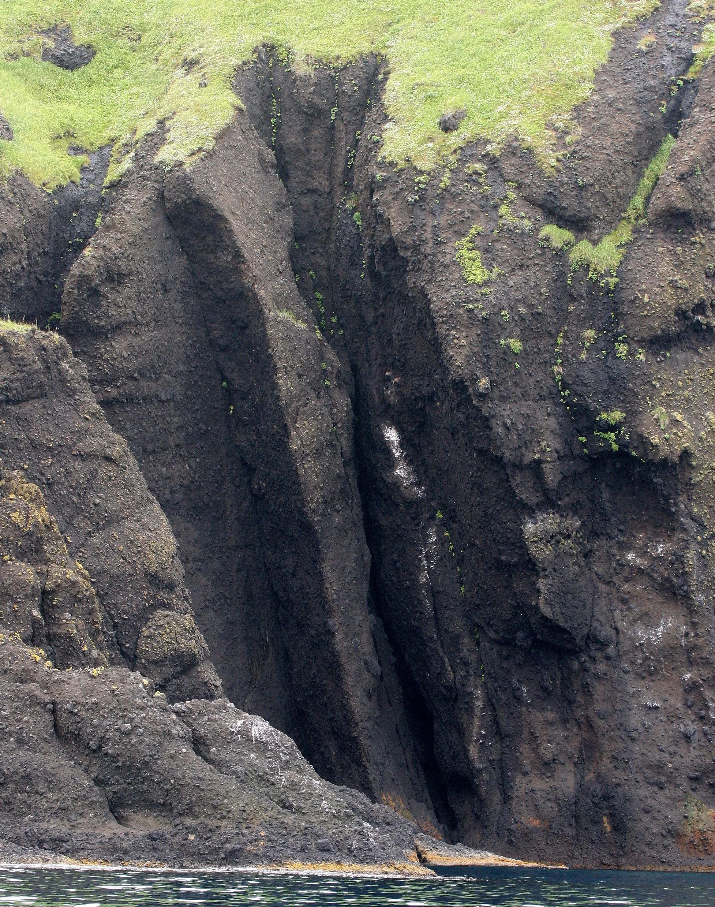 KURIL ISLANDS - VIEWS LANDSCAPES AND GEOLOGY (143).jpg