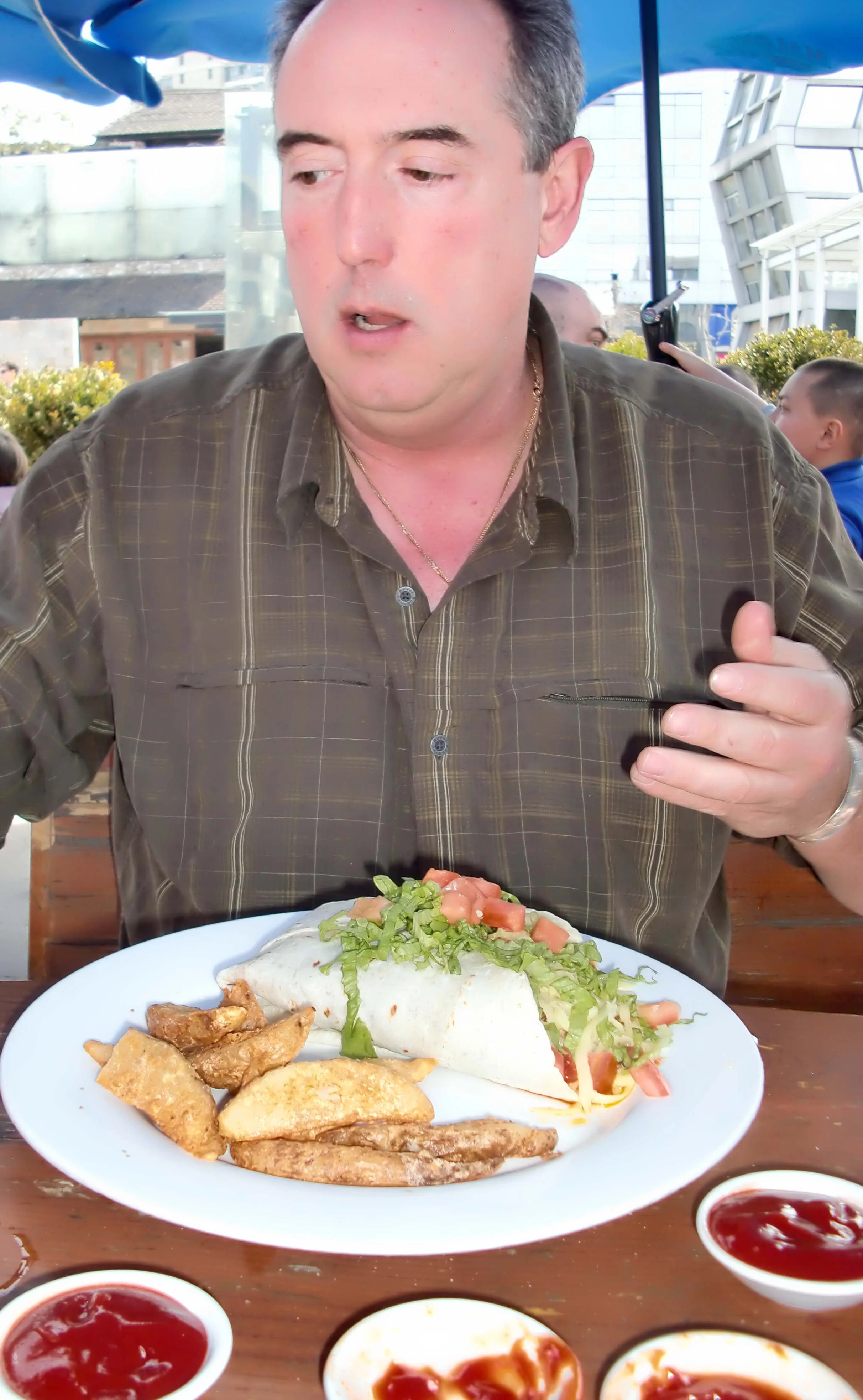 2011-3-12 DAY AT THE THUMB PLAZA (7).JPG