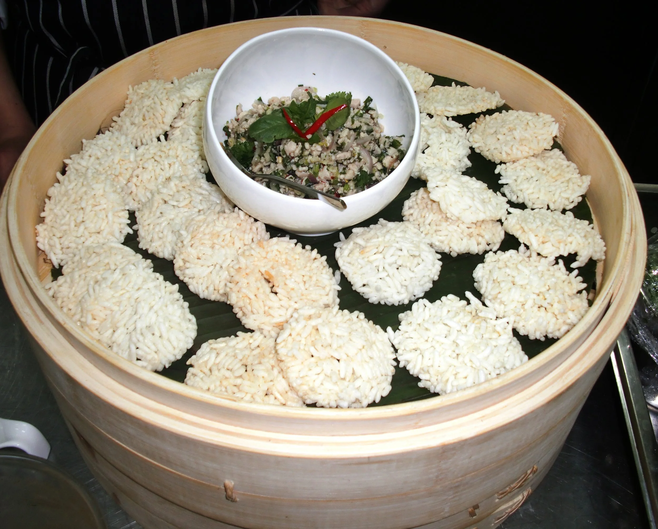 THAI CONSULATE DINNER AND BENEFIT (11).JPG