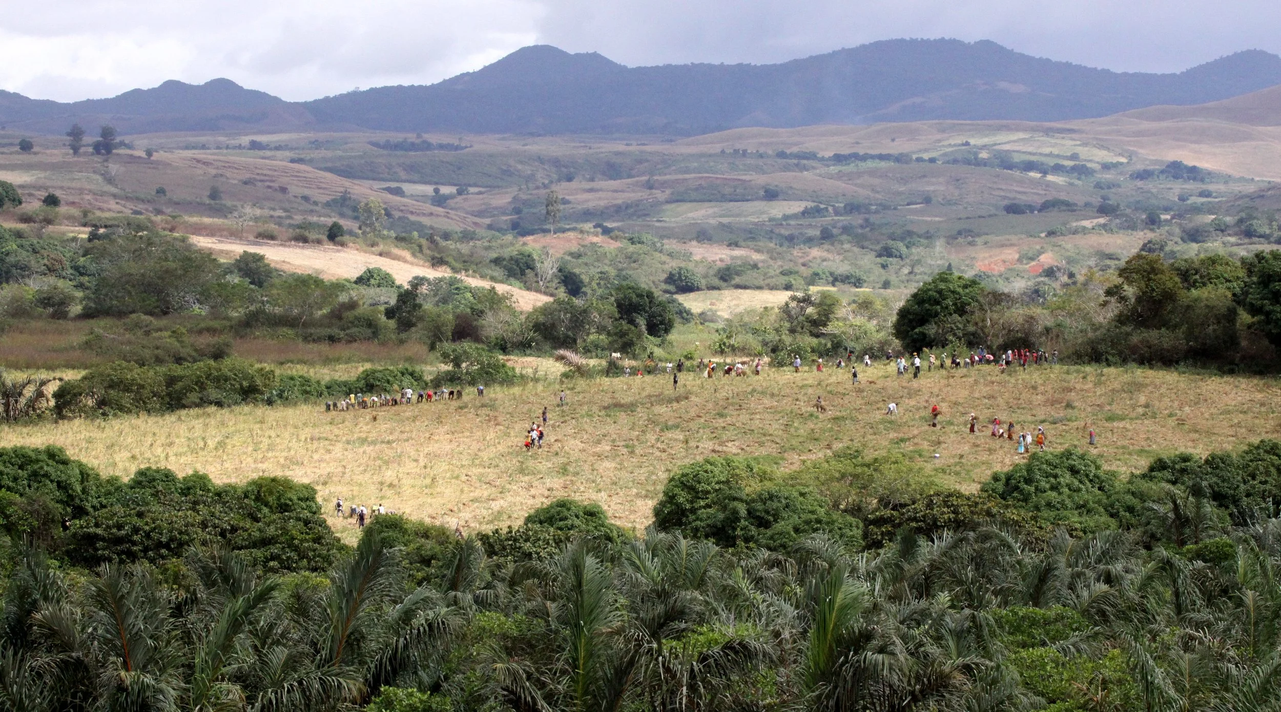 ANKARANA NATIONAL PARK MADAGASCAR - SCENES NEAR THE RESERVE (2).JPG