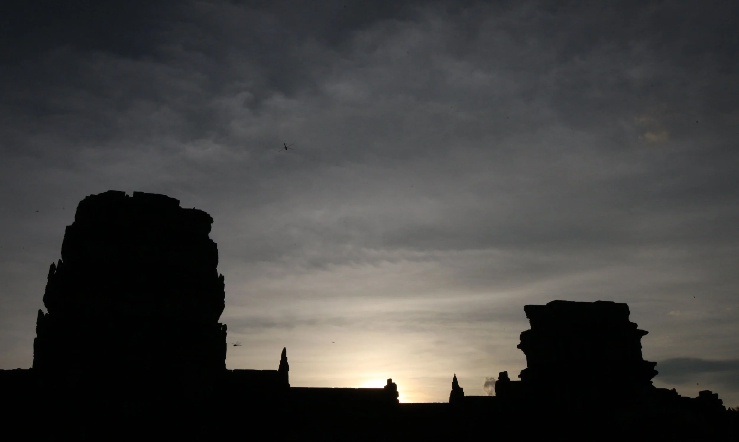 ANGKOR WAT TEMPLE - CAMBODIA - JULY 2010 (36).JPG