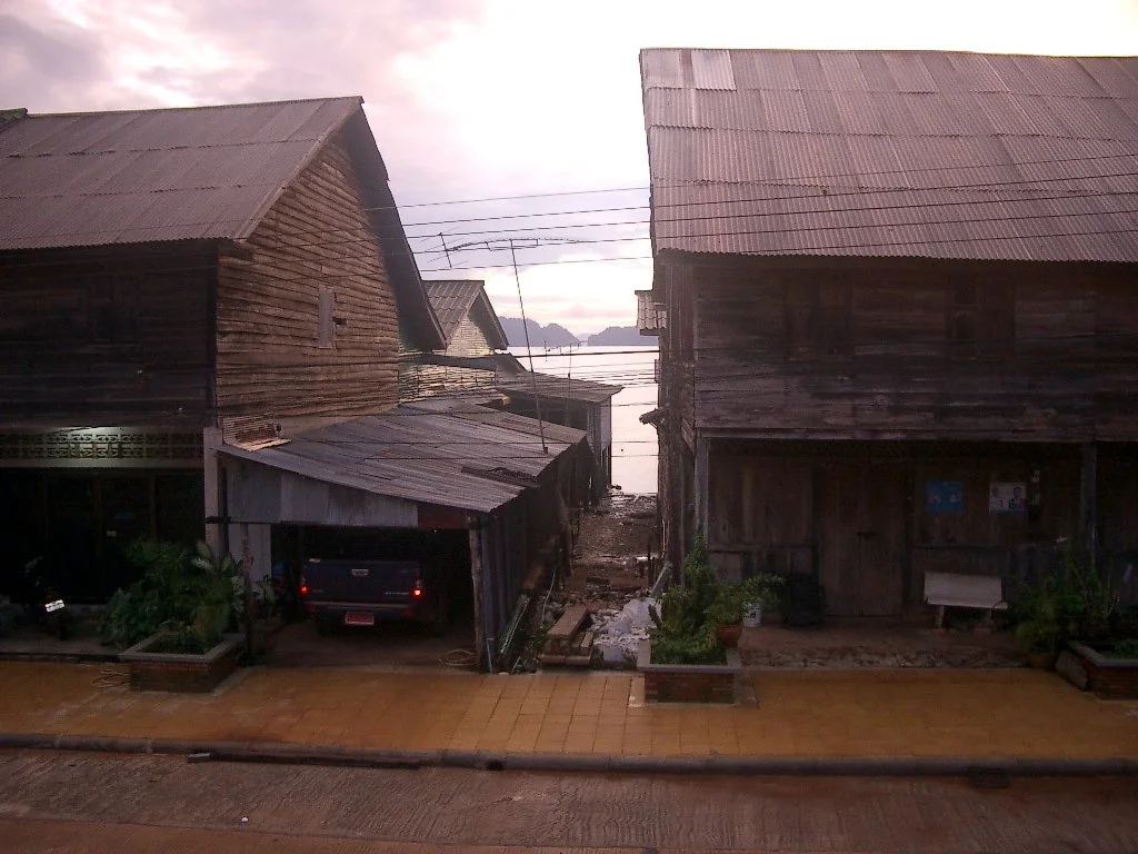 KOH LANTA - OLD TOWN - 2004 AUGUST (5).JPG