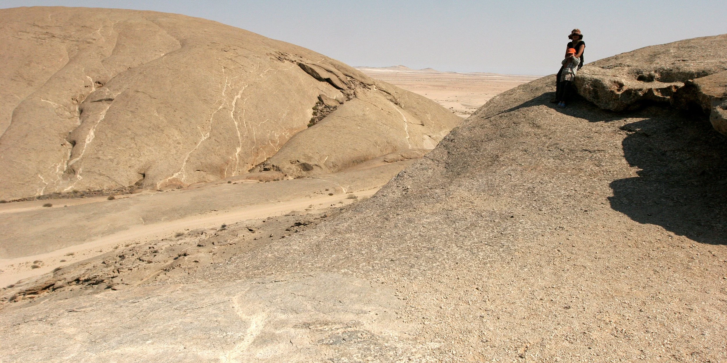 NAMIBIA - NAMIB NAUKLUFT NATIONAL PARK BATHOLITHS.JPG
