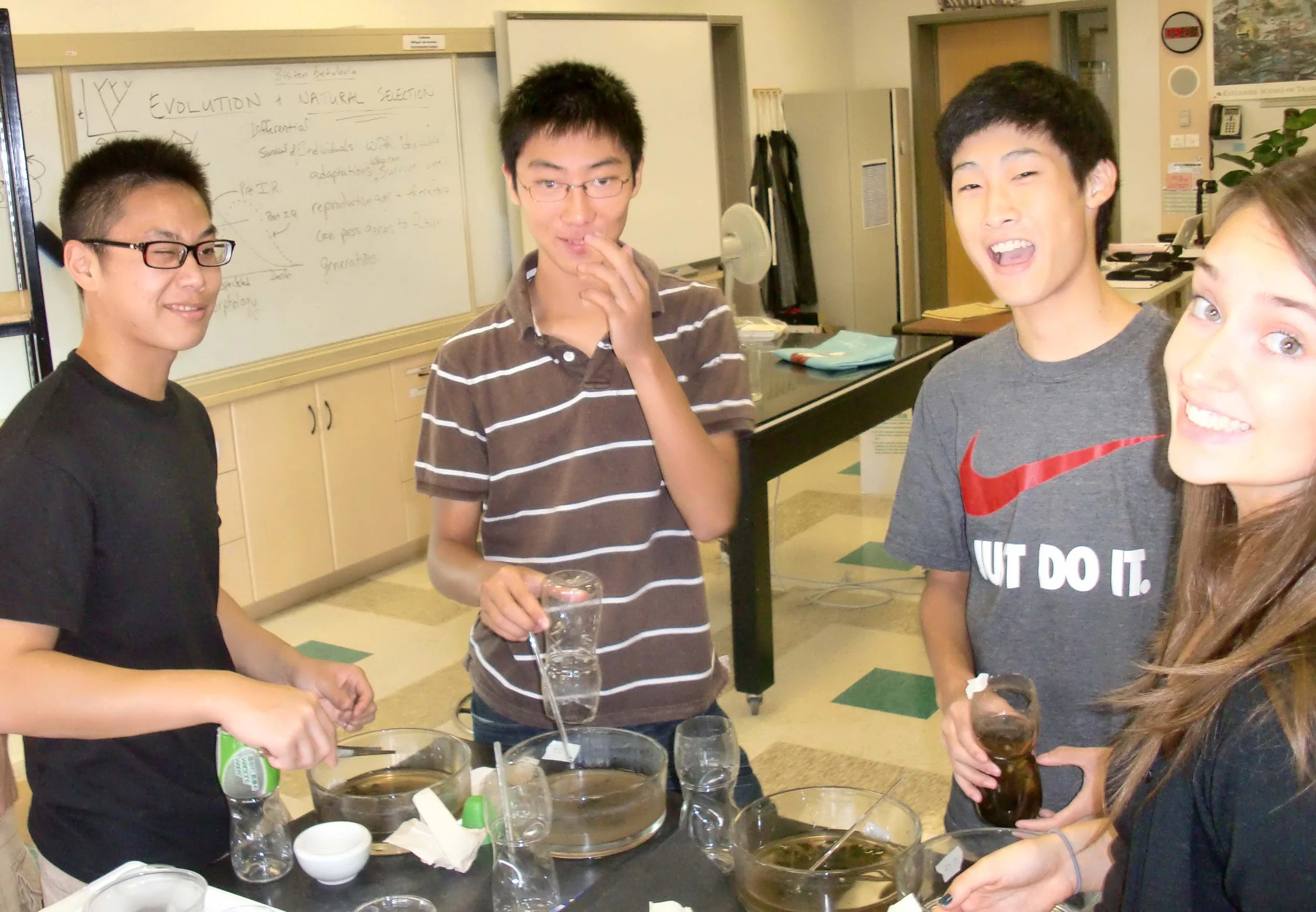 GROUP 4 PROJECTS - SEPTEMBER 2011 (2).JPG