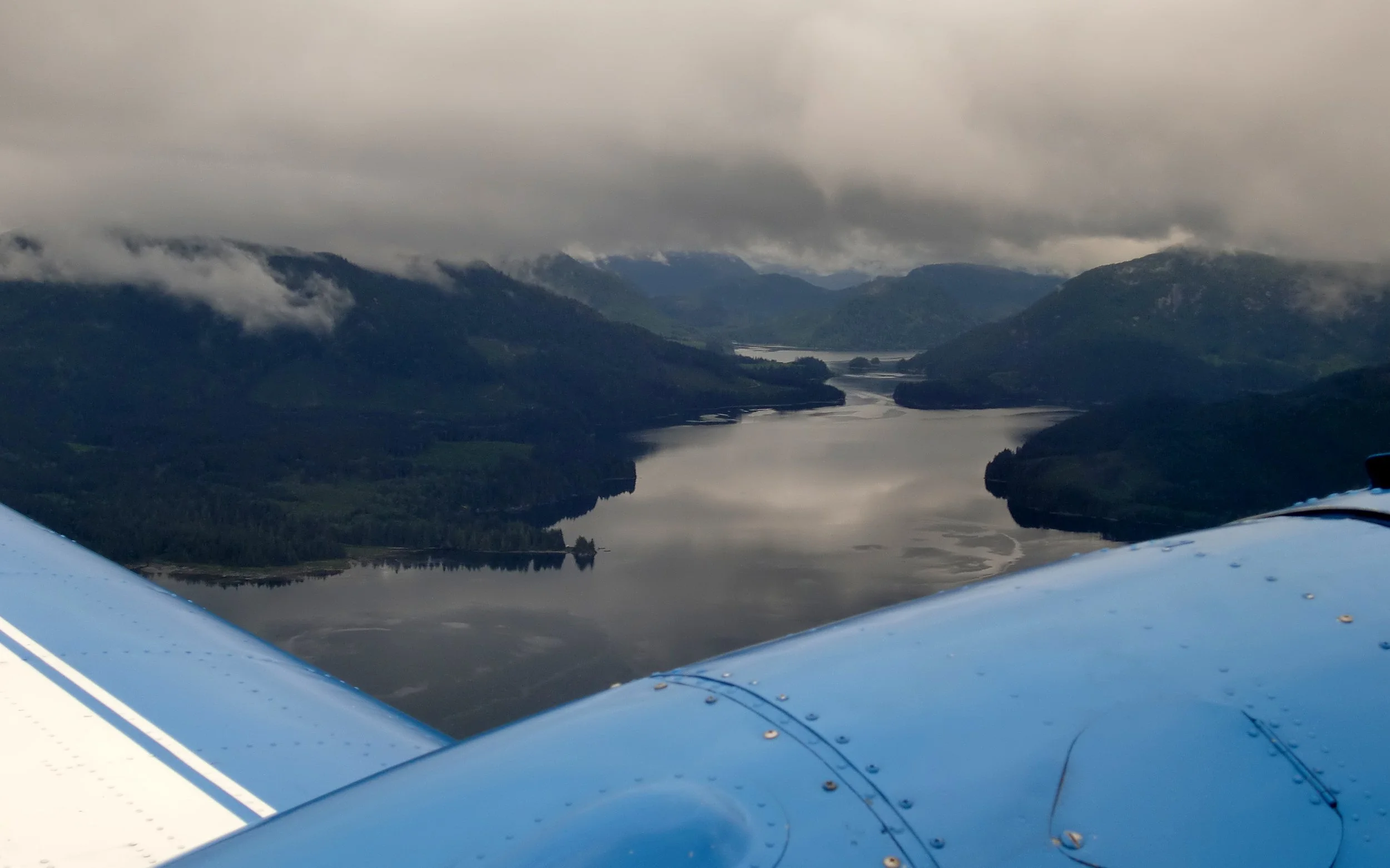 KNIGHT'S INLET BRITISH COLUMBIA - FLOAT PLANE RIDE TO SAILCONE LODGE  (10).JPG