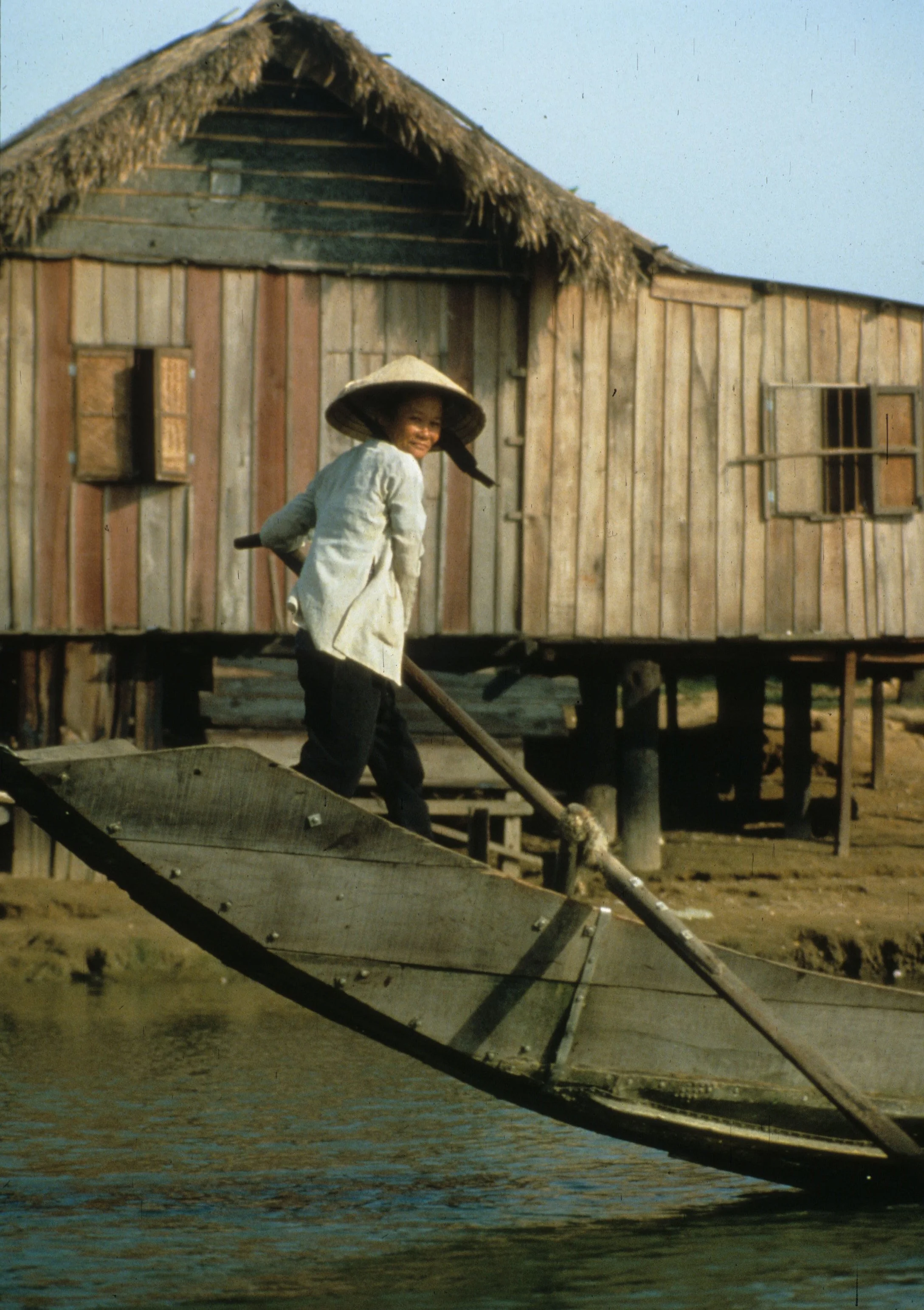 HUE - HUONG GIANG RIVER - ROWING.jpg