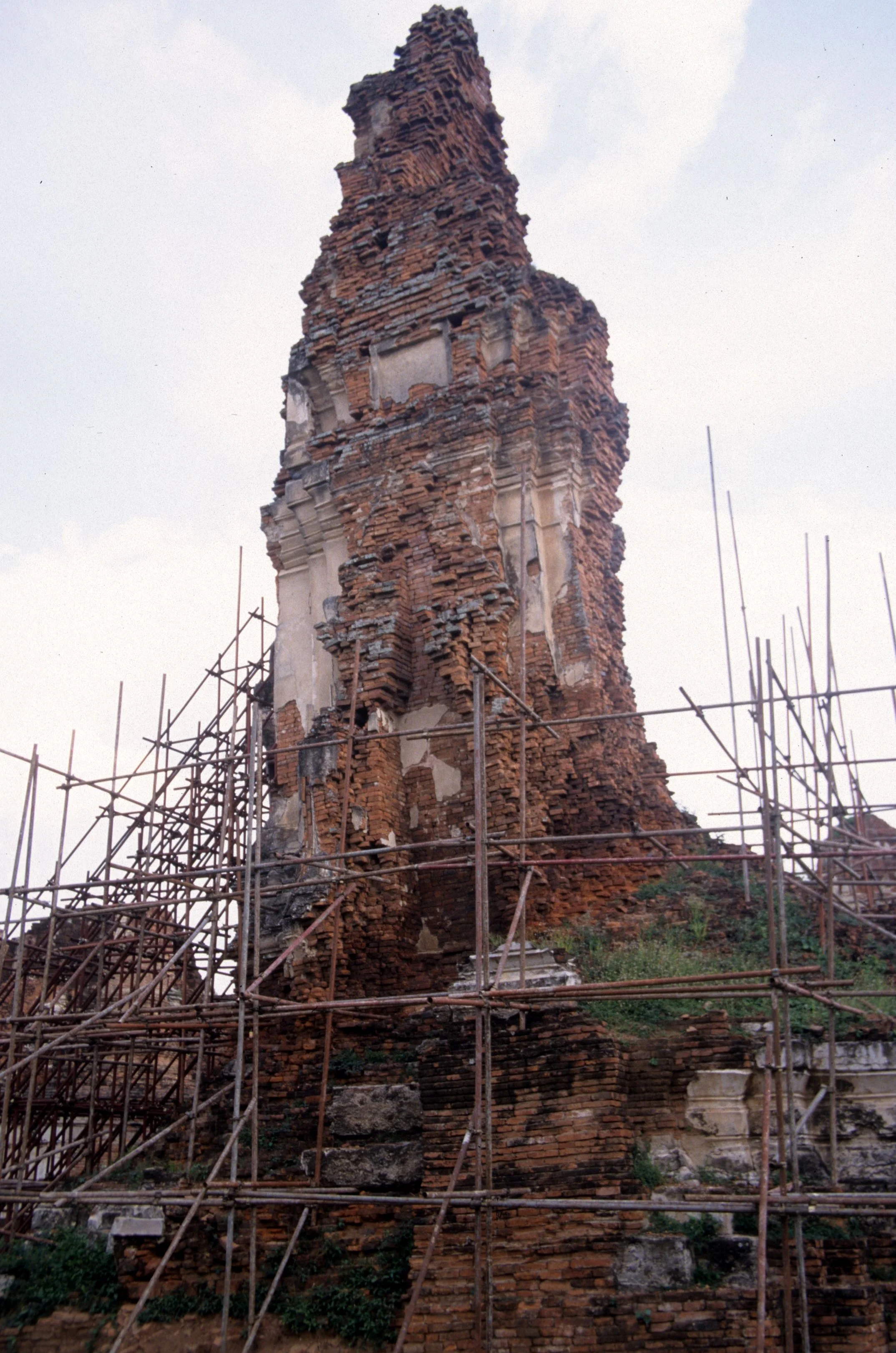 AYUDTHAYA - WAT PHRA MAHATAT H.jpg