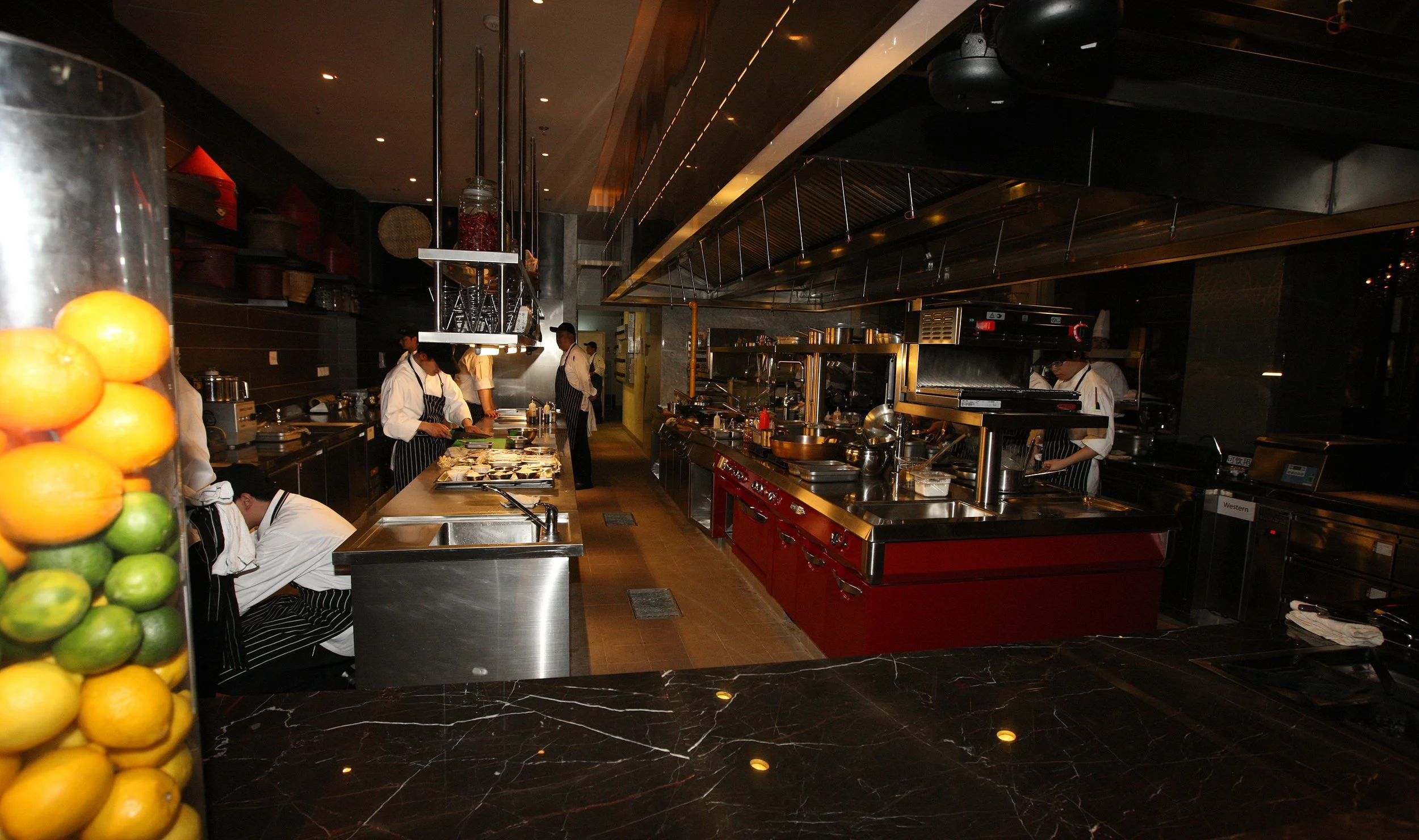 2011-4-29 NIGHT AT SHOOK AT 19 BUND SHANGHAI (112).JPG