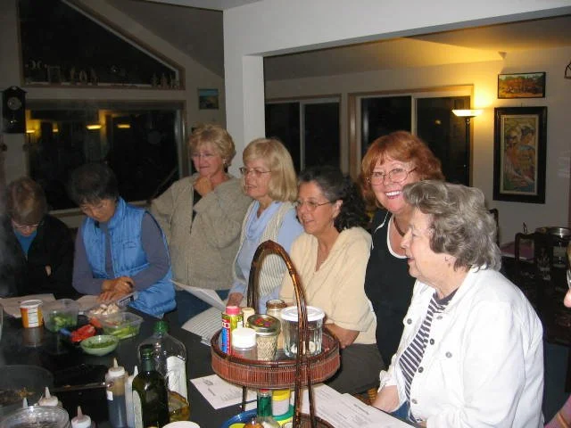 2006-10-24 SOMS COOKING CLASS (3).JPG