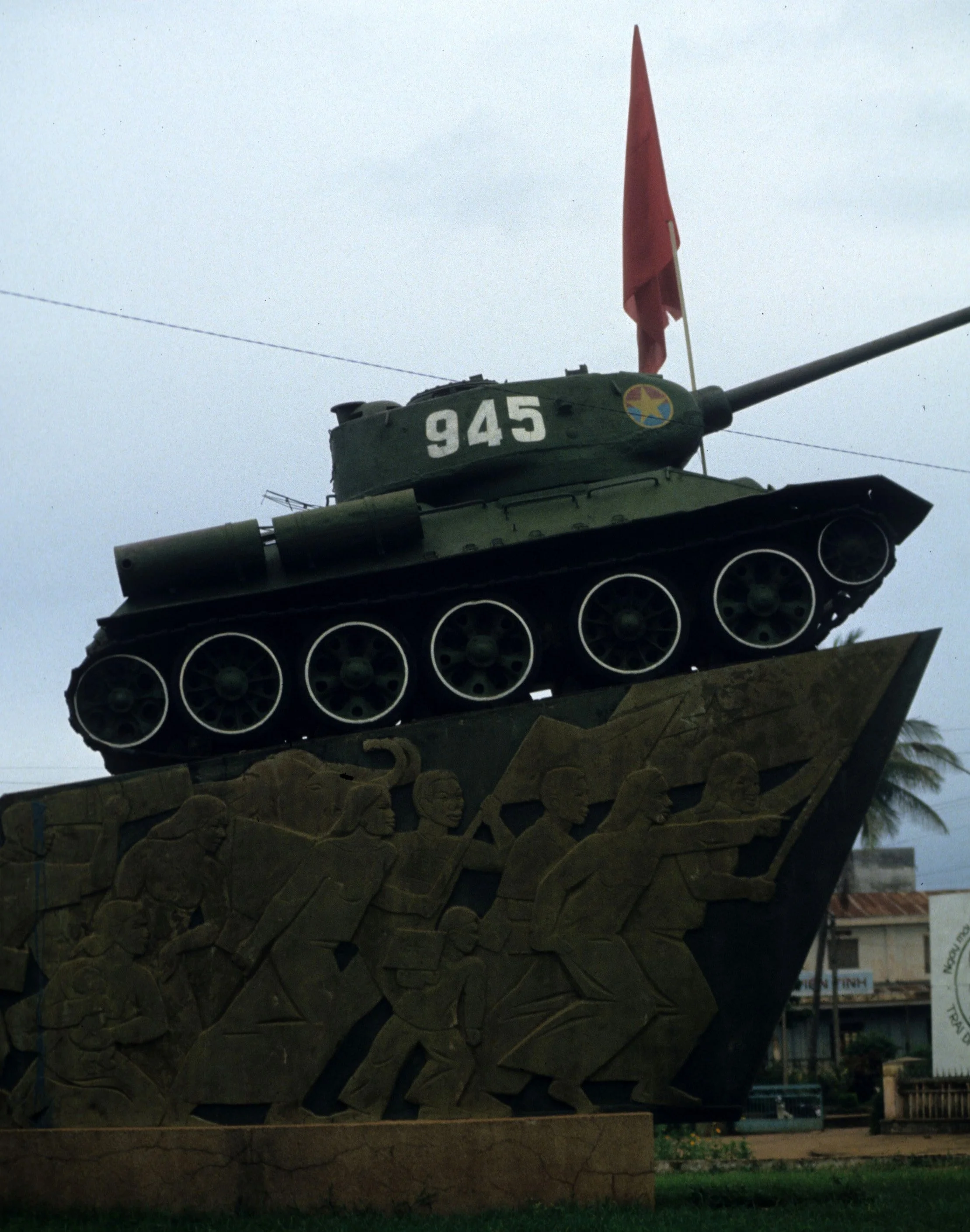 BUAN ME THOUT VIET NAM 1994 (8).jpg