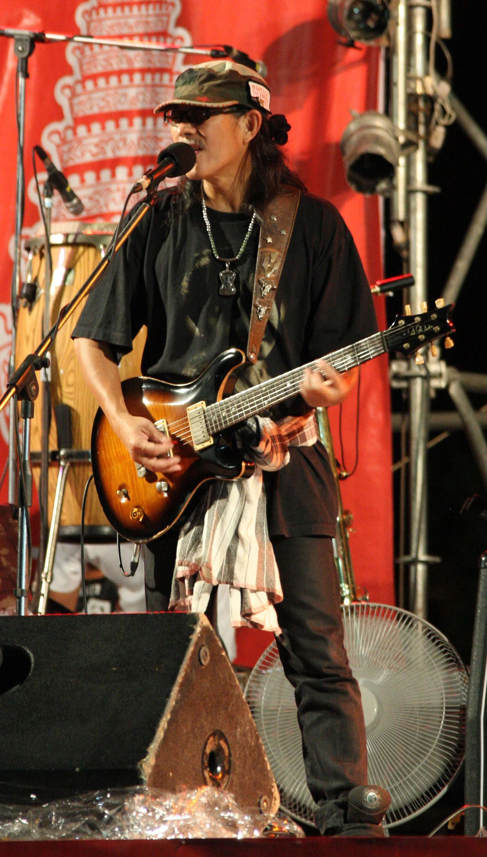 2010-7-18 CARRABAO CONCERT IN NAKHONSITHAMMARAT (64).JPG