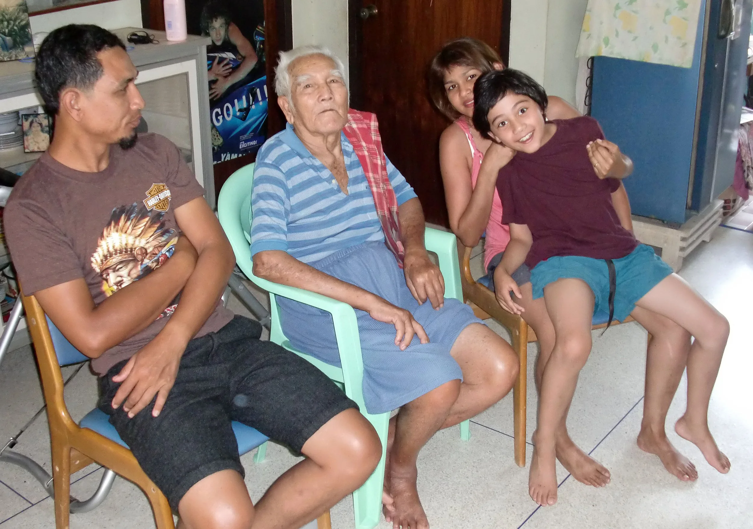 2010 Nakhonsithammarat Hanging in Khon (3).JPG