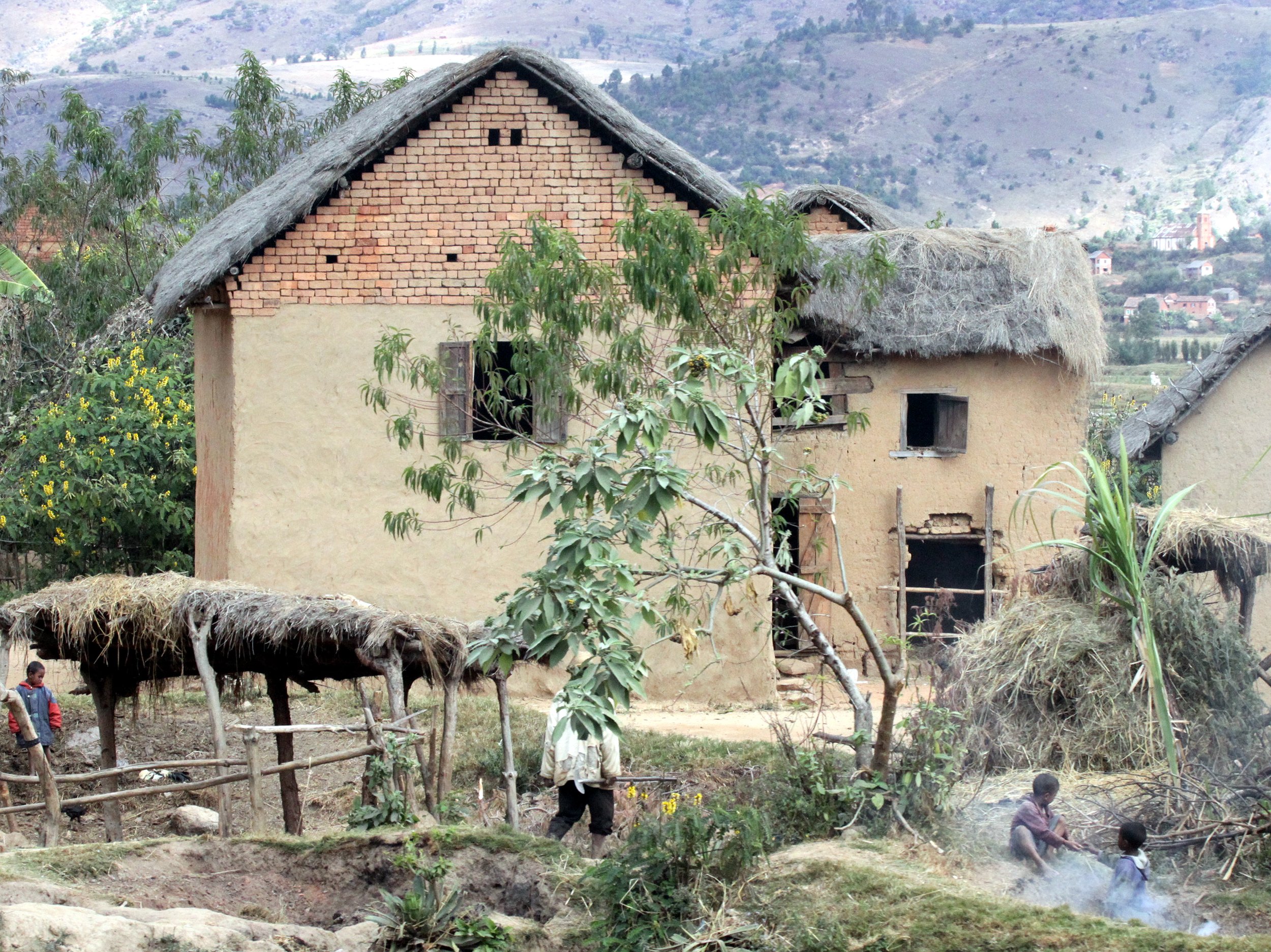 CENTRAL HIGHLANDS - ROAD TO RANOMAFANA (55).JPG