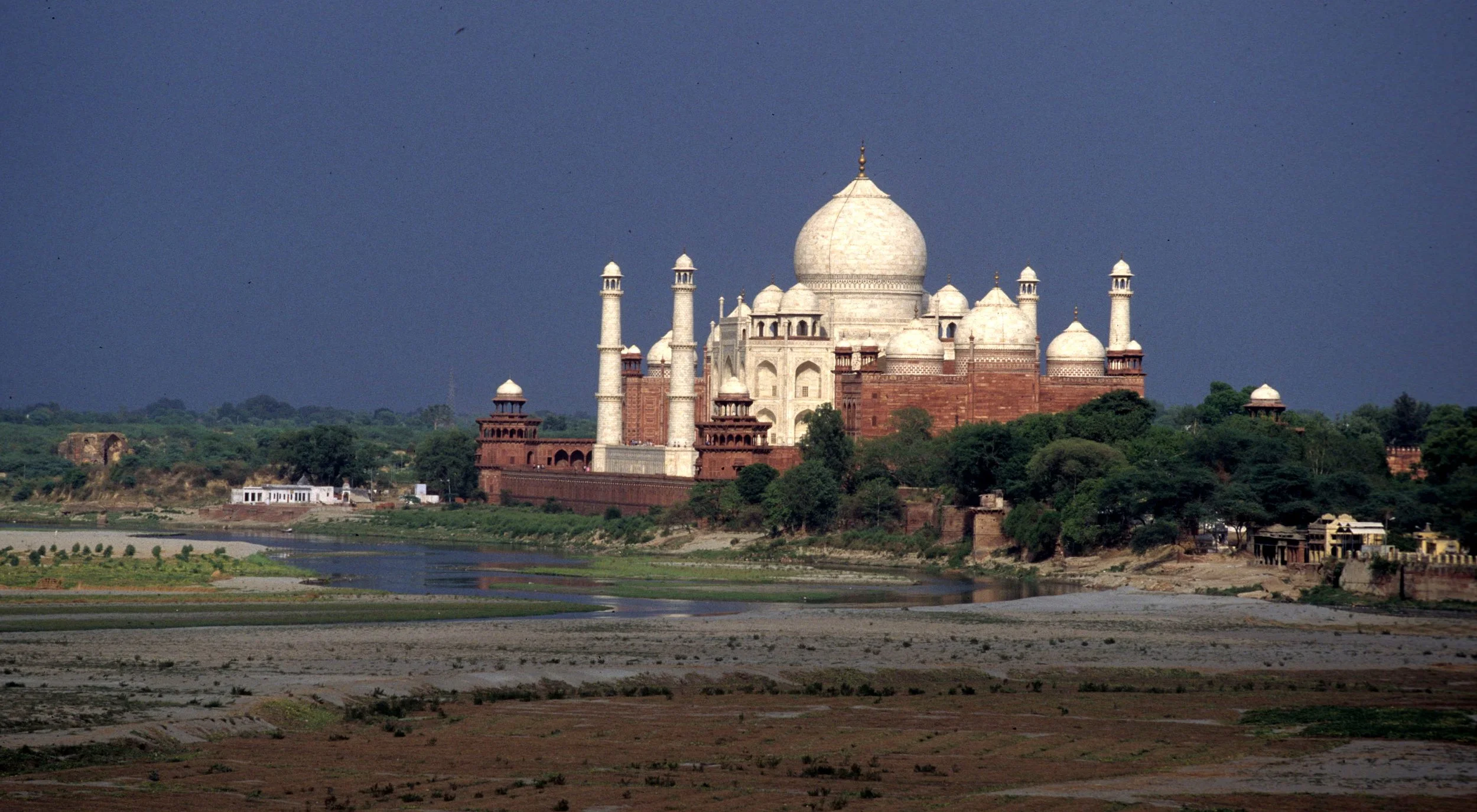 INDIA - AGRA - TAJ MAHAL VIEWS (6).jpg