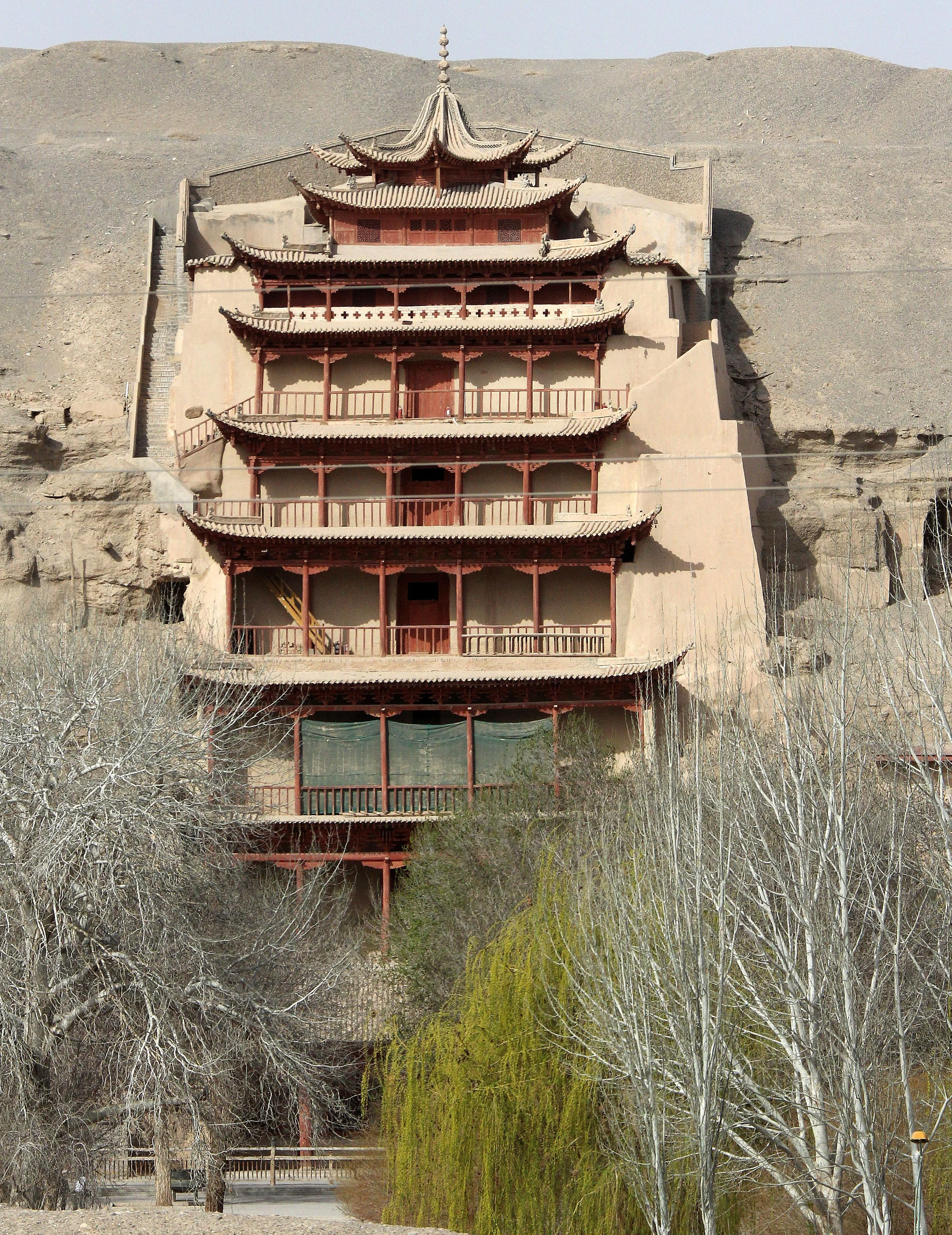 MOGAO GROTTOES - DUNHUANG GANSU CHINA (4).JPG