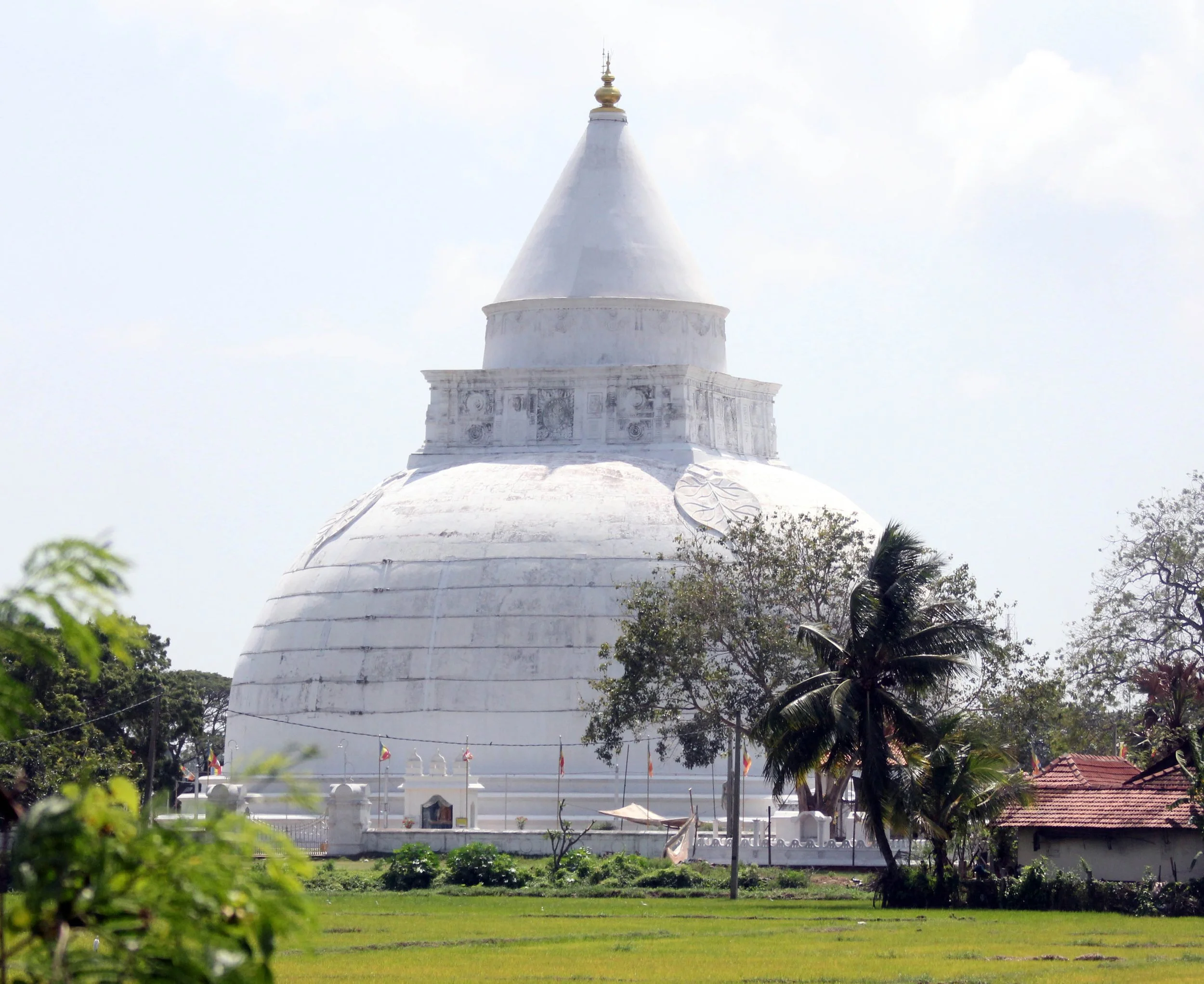Tissamaharama Raja Maha Vihara Stupa near Yala NP