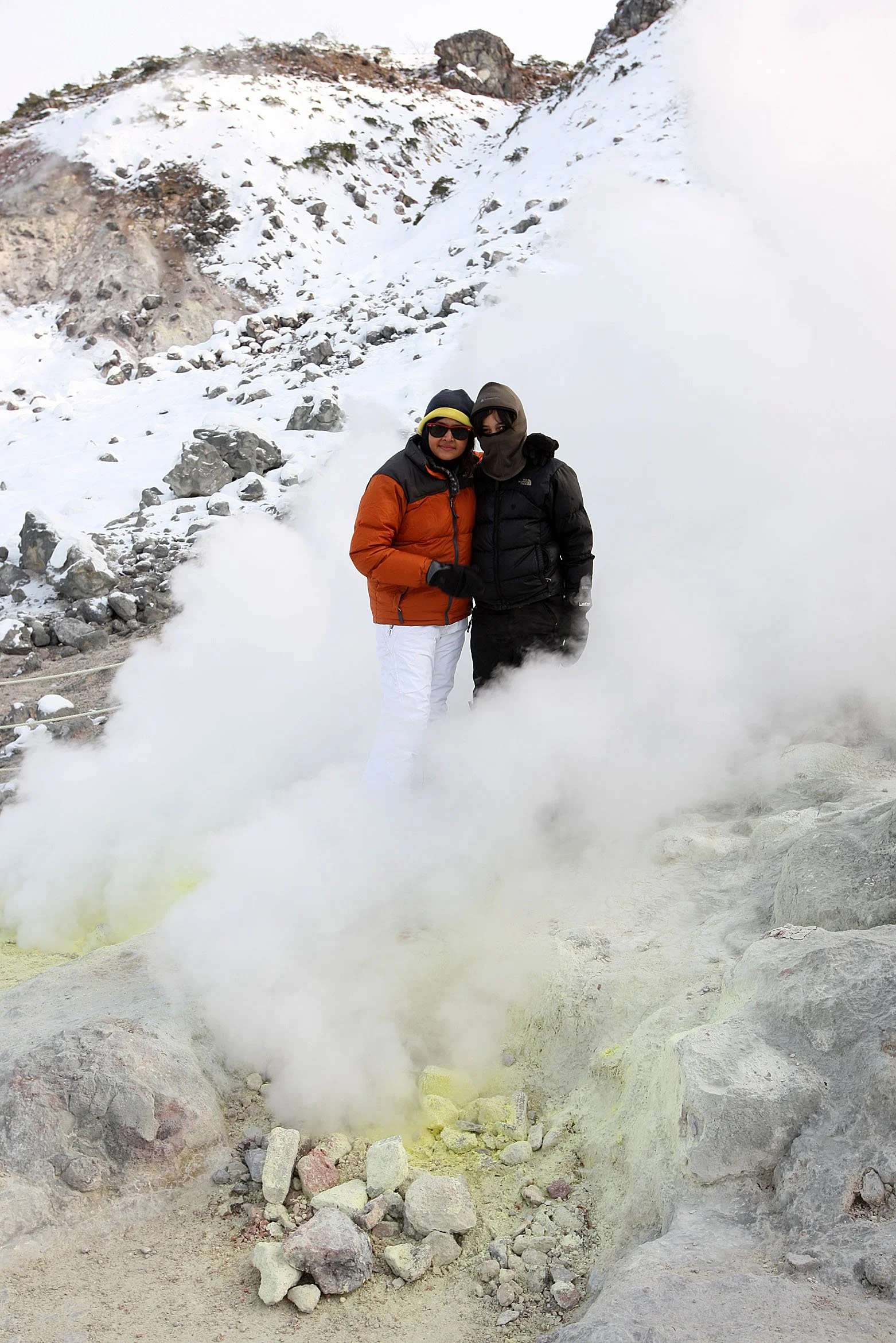 KUSSHARO LAKE, HOKKAIDO JAPAN - MT IWO FUMAROLES (3).JPG