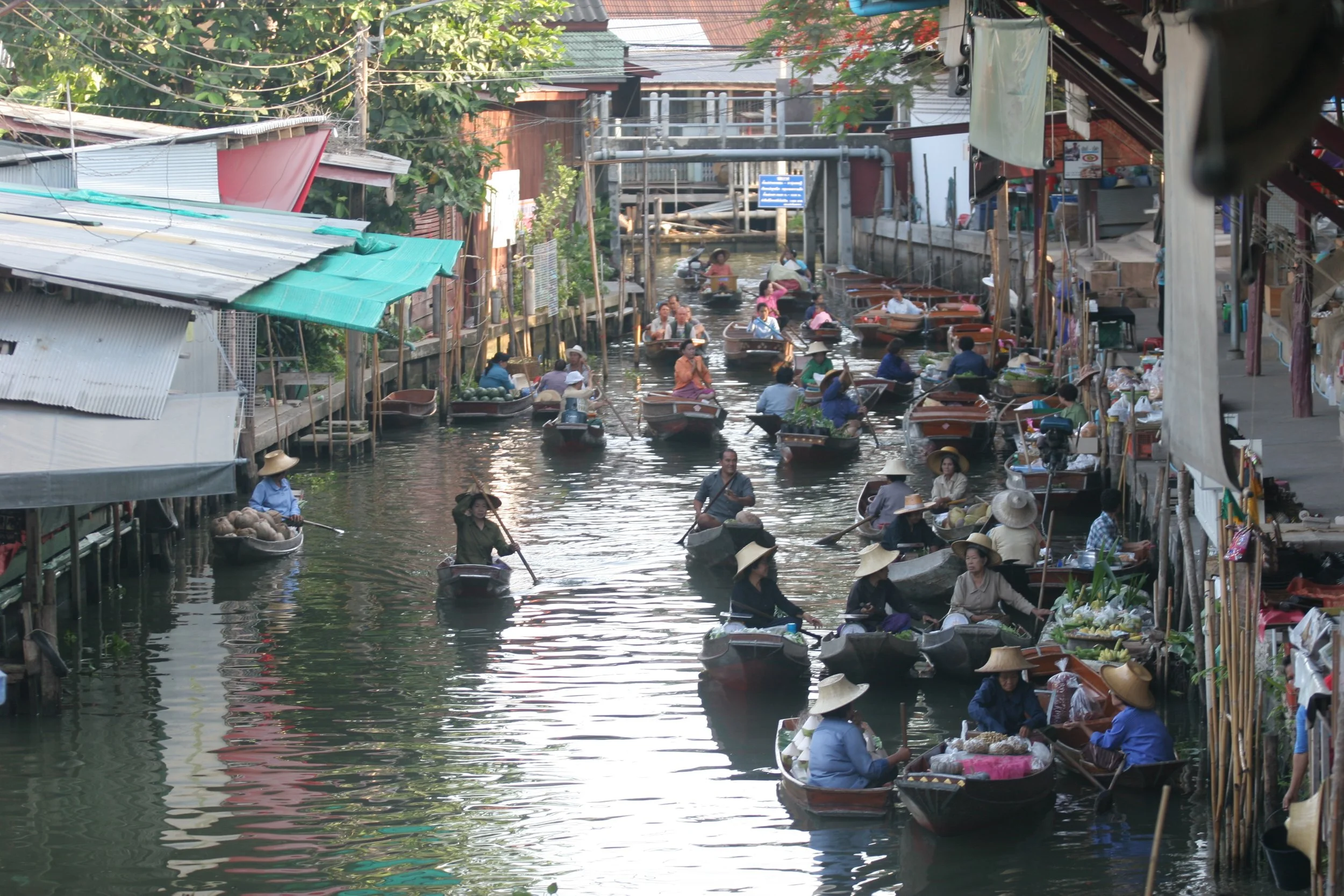 FLOATING MARKET2 (1).jpg
