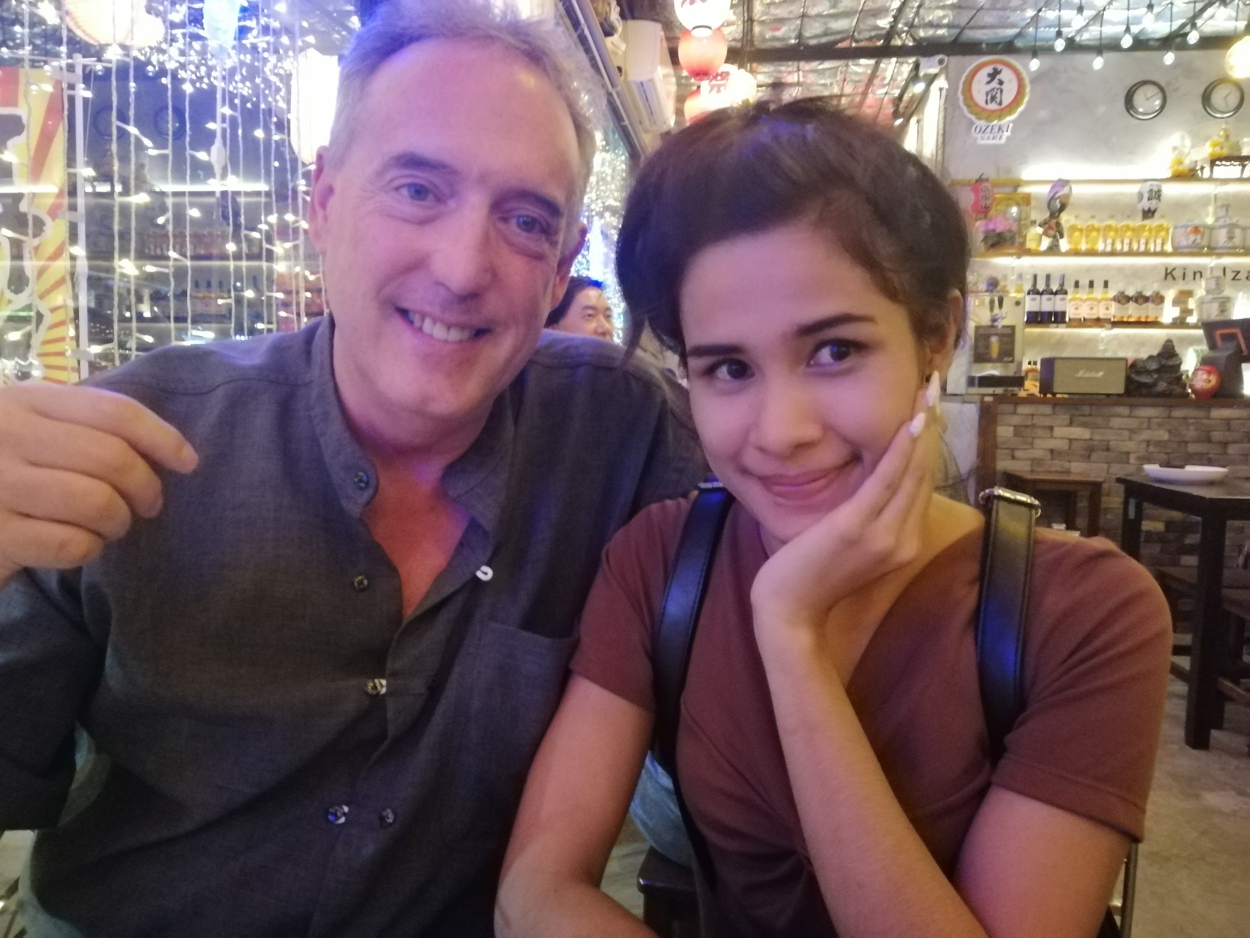 2018 Pics with Gift in Thailand (312).jpg