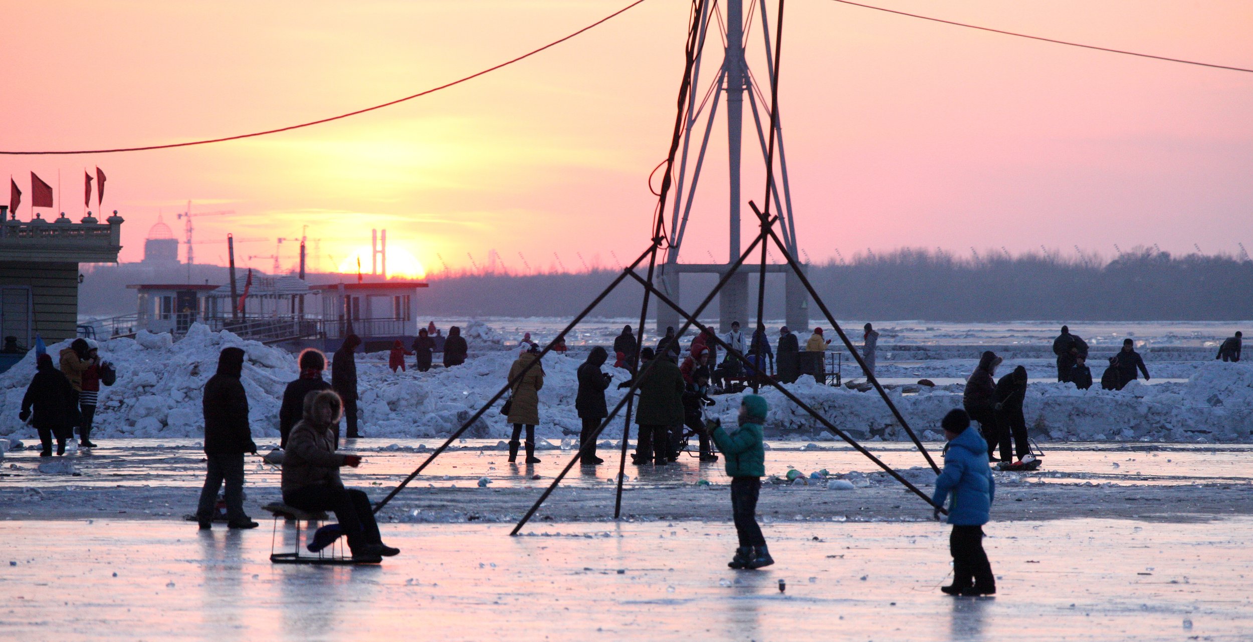 SONGHUA RIVER HARBIN CHINA - ACTIVITY ZONE! (57).JPG