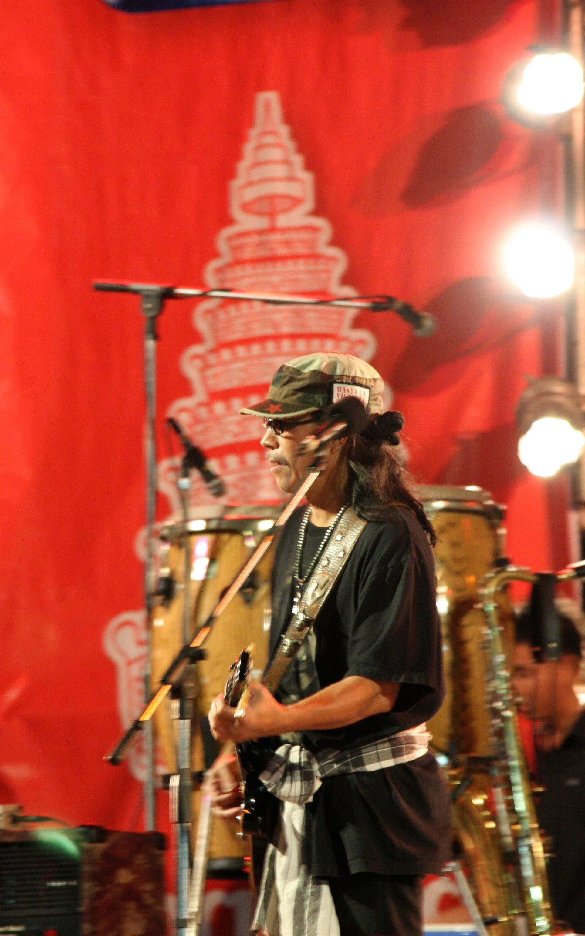 2010-7-18 CARRABAO CONCERT IN NAKHONSITHAMMARAT (55).JPG