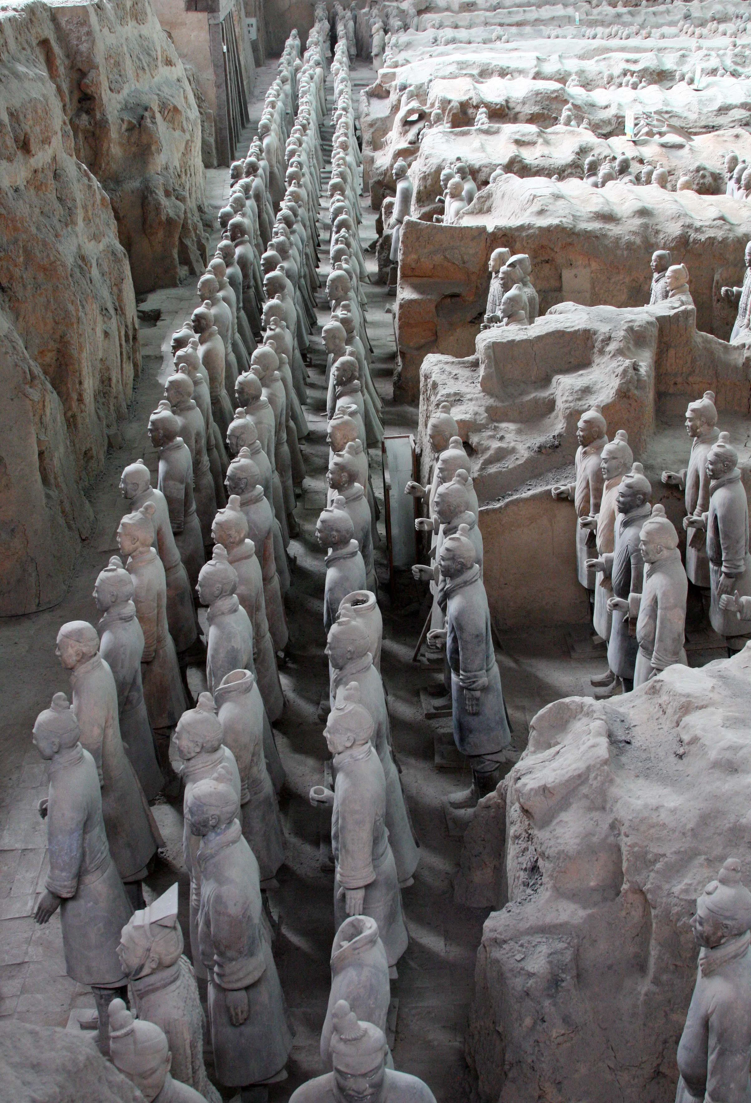 XIAN - TERRA COTTA WARRIORS - MARCH 2011 (60).JPG