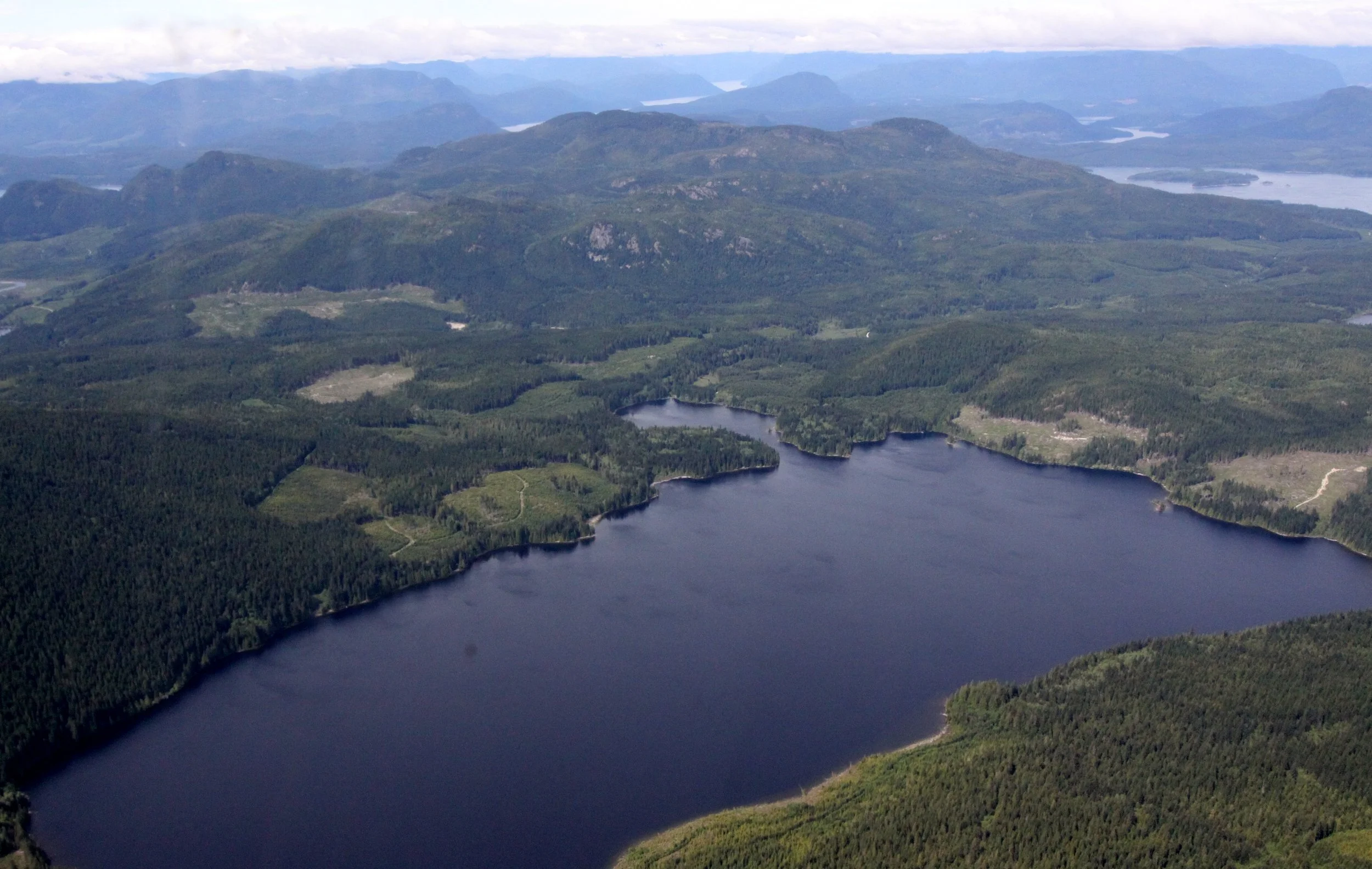 KNIGHT'S INLET BRITISH COLUMBIA - FLOAT PLANE RIDE TO SAILCONE LODGE MINSTREL ISLAND (10).JPG