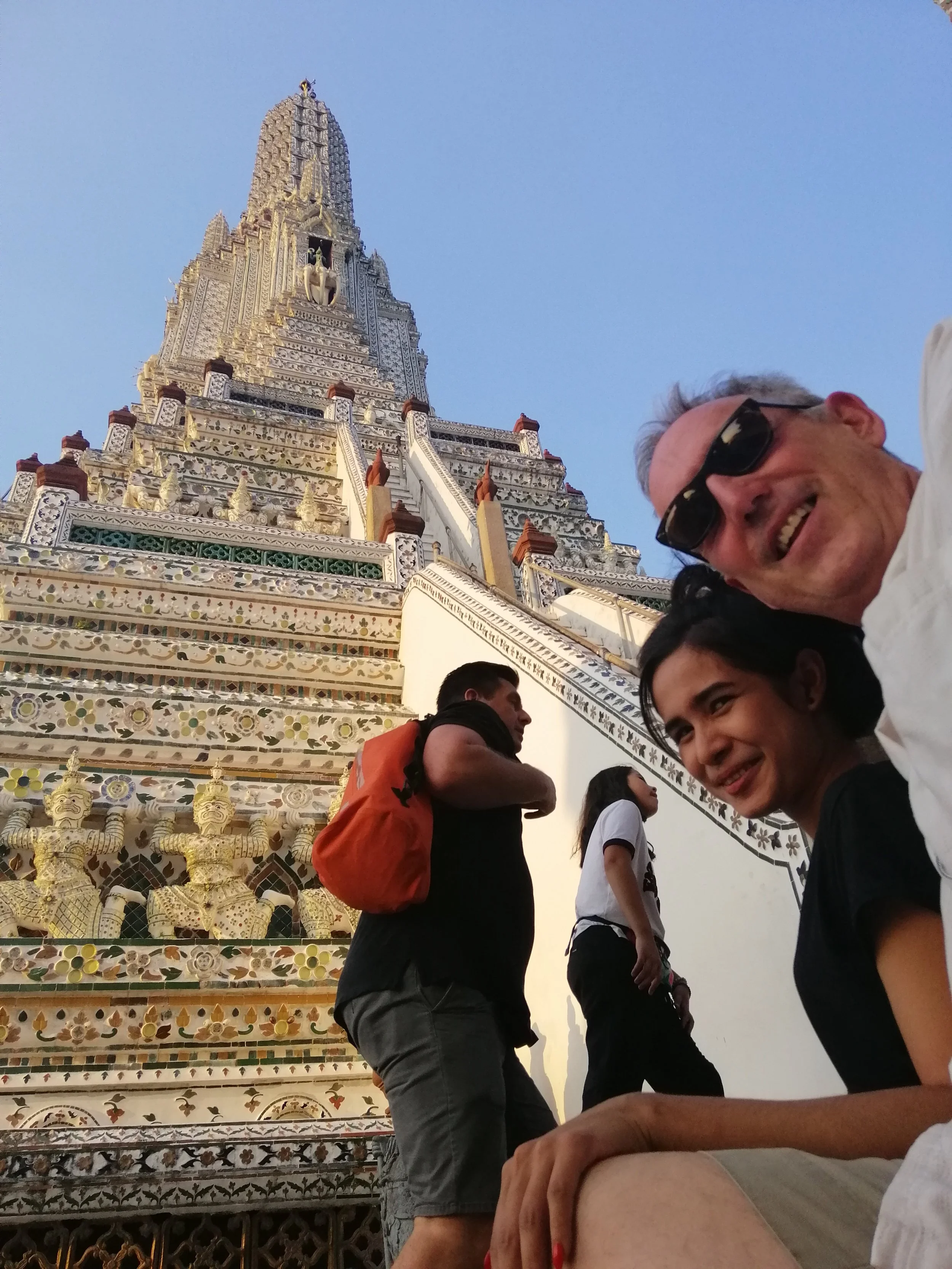 2018 Pics with Gift in Thailand (235).jpg