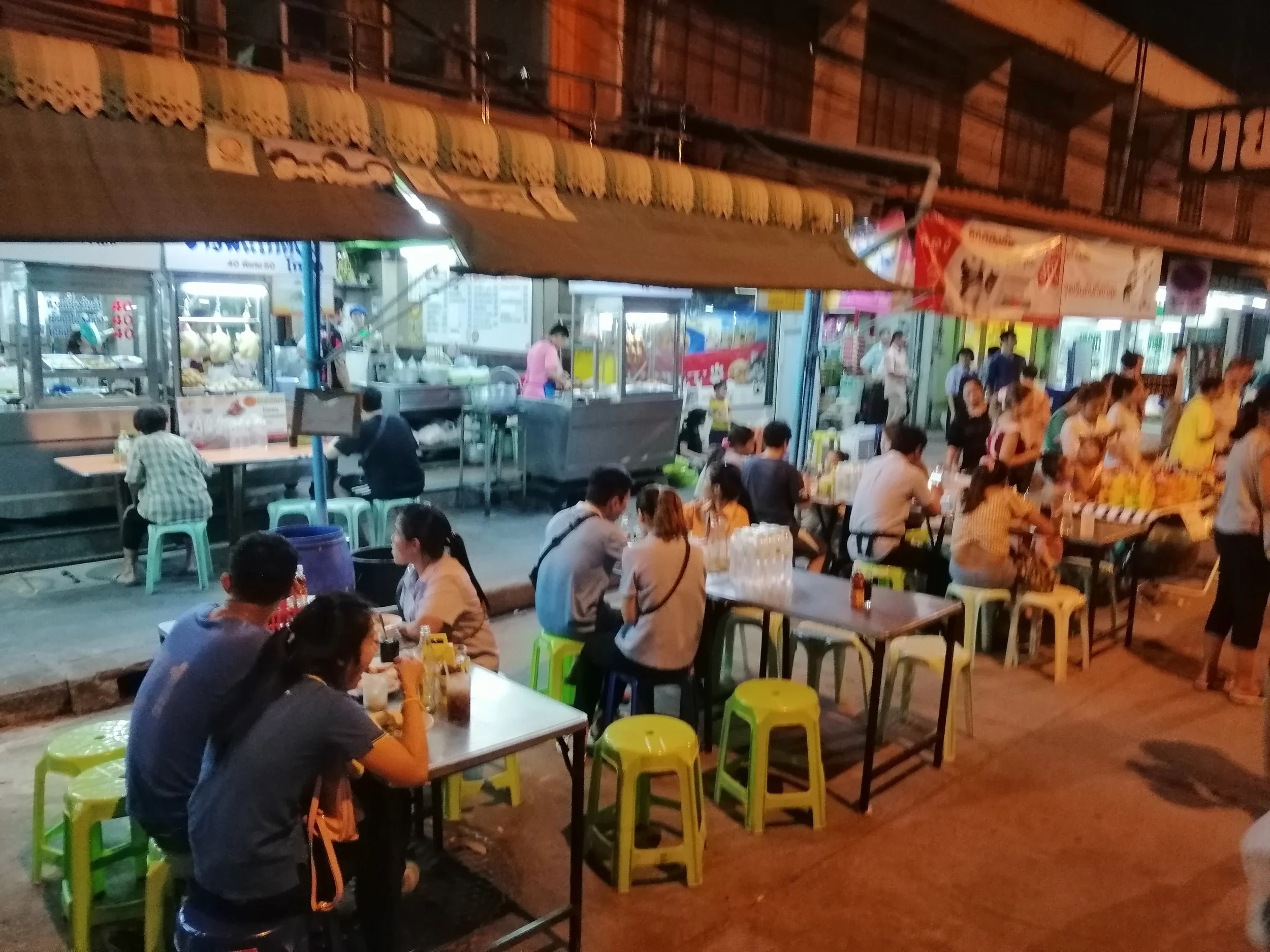 2018 Pics with Gift in Thailand (102).jpg