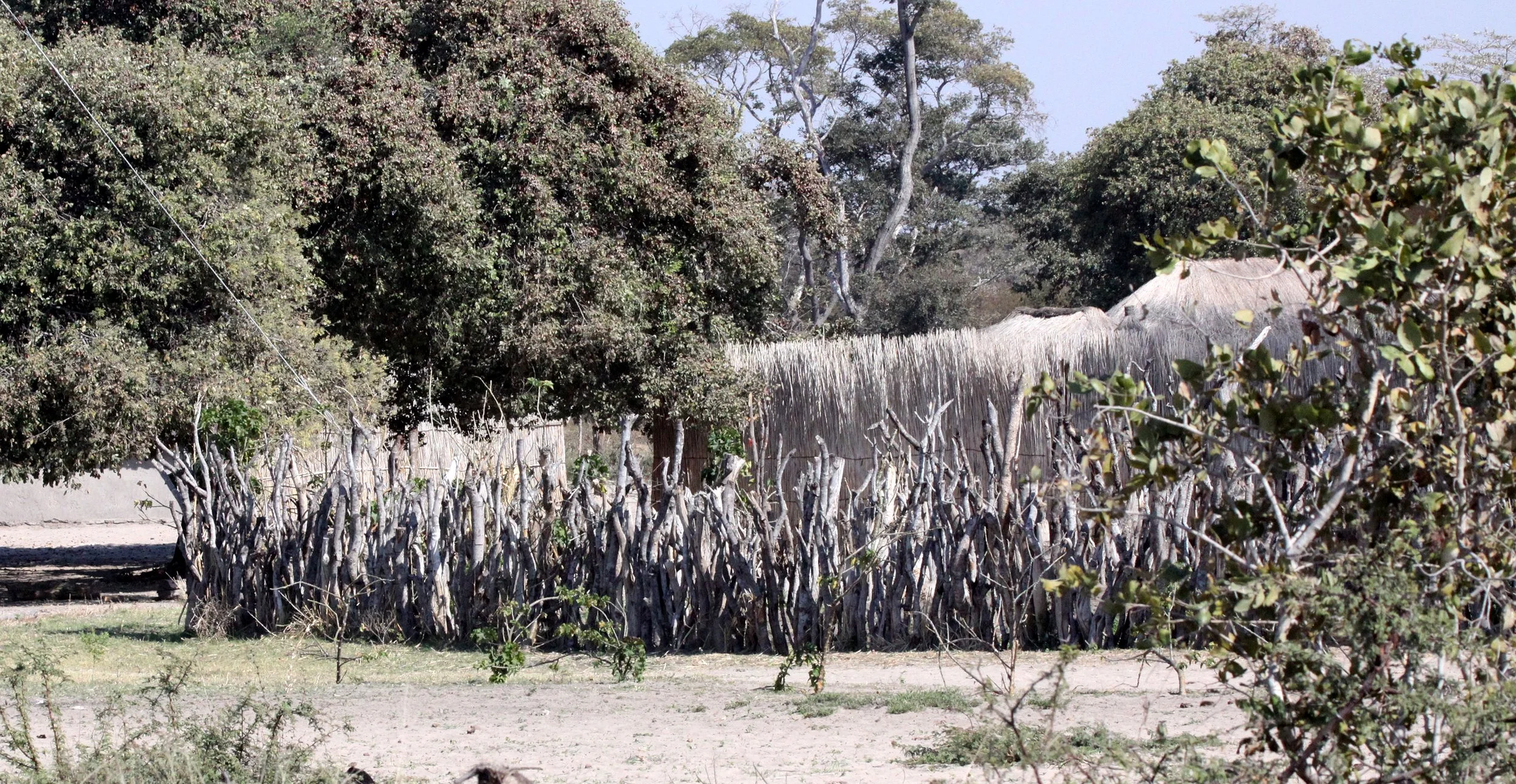 NAMIBIA - CAPRIVI STRIP - TSWANA VILLAGES ALONG THE ROAD (2).JPG
