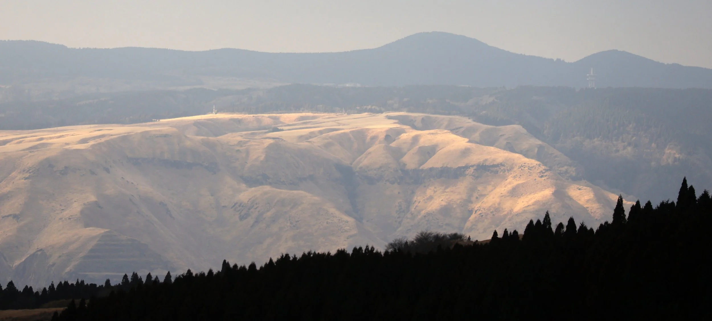 Aso Nakadake Crater, Aso-zan Kumamoto Japan (43).jpg