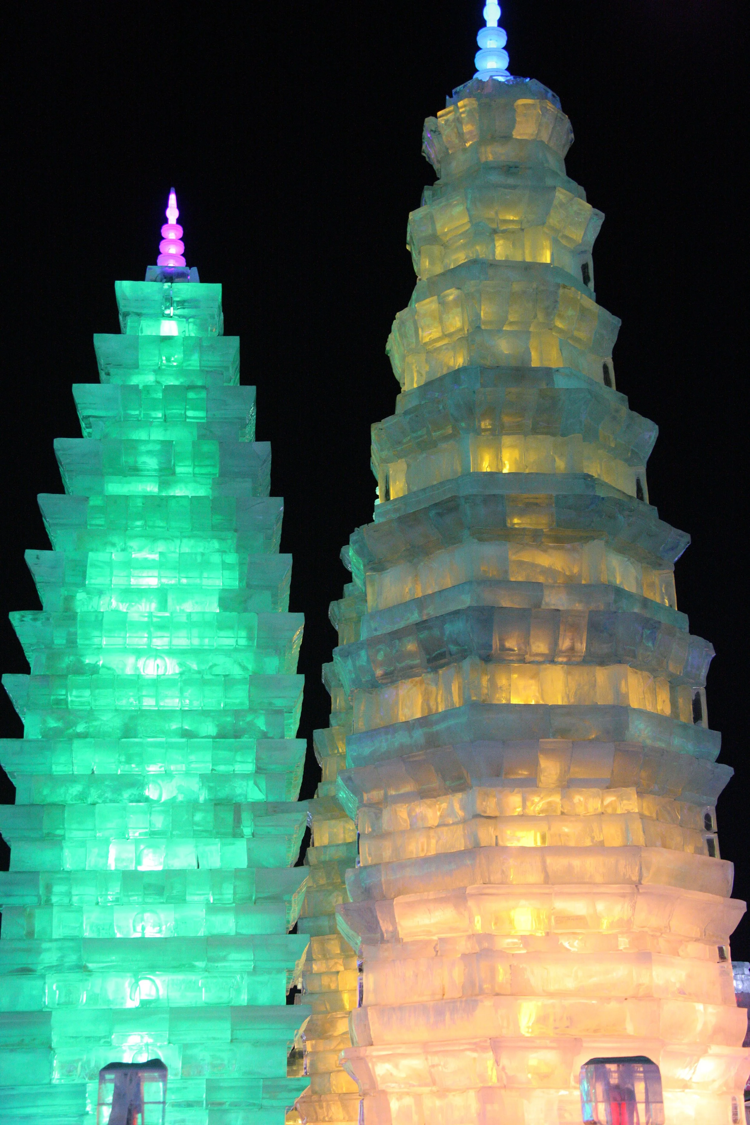 HARBIN ICE & SNOW FESTIVAL FEBRUARY 2012 (31).JPG