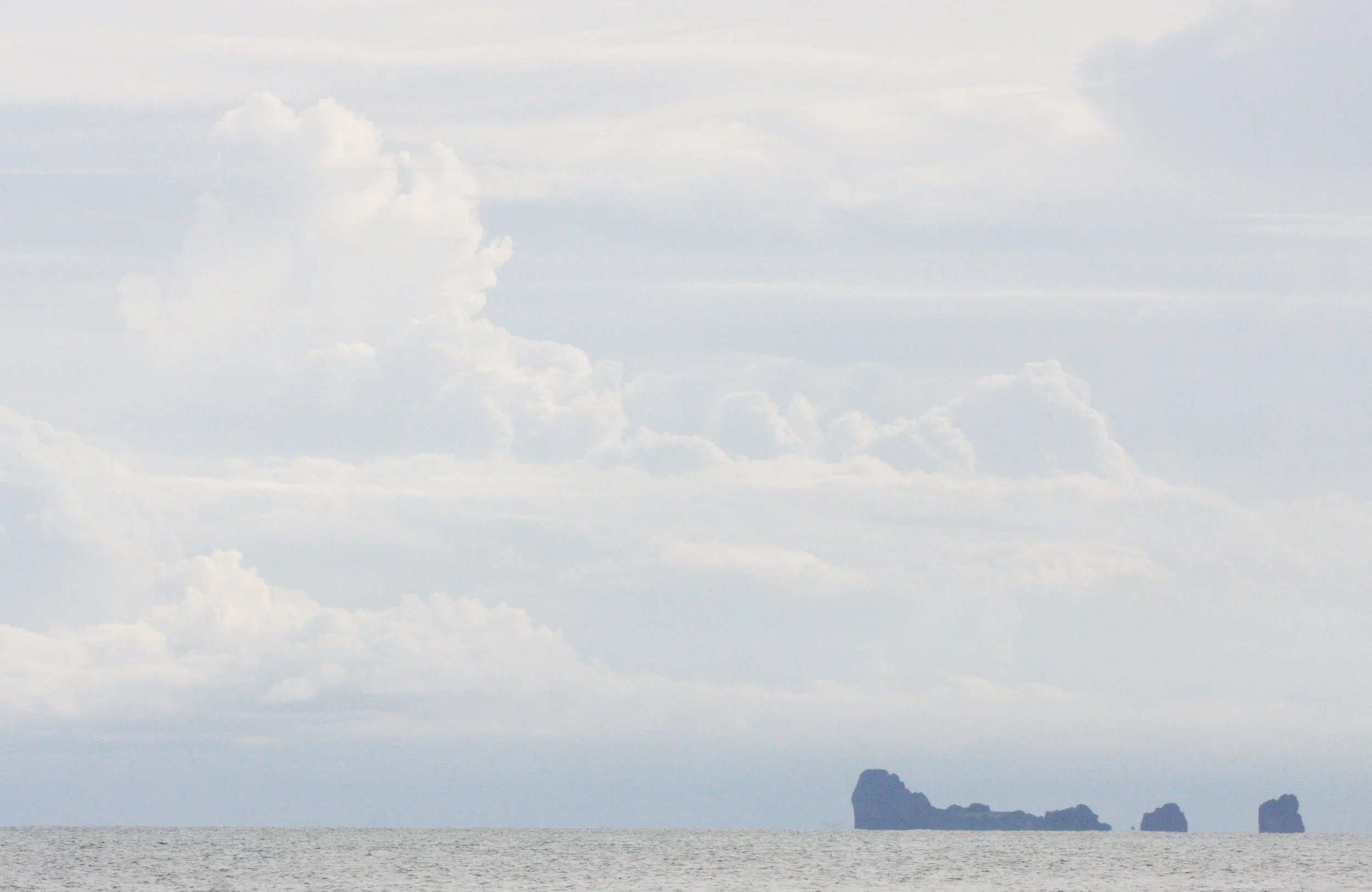 KOH LANTA - 2008 - HANGING ON THE ISLANDS (30).JPG