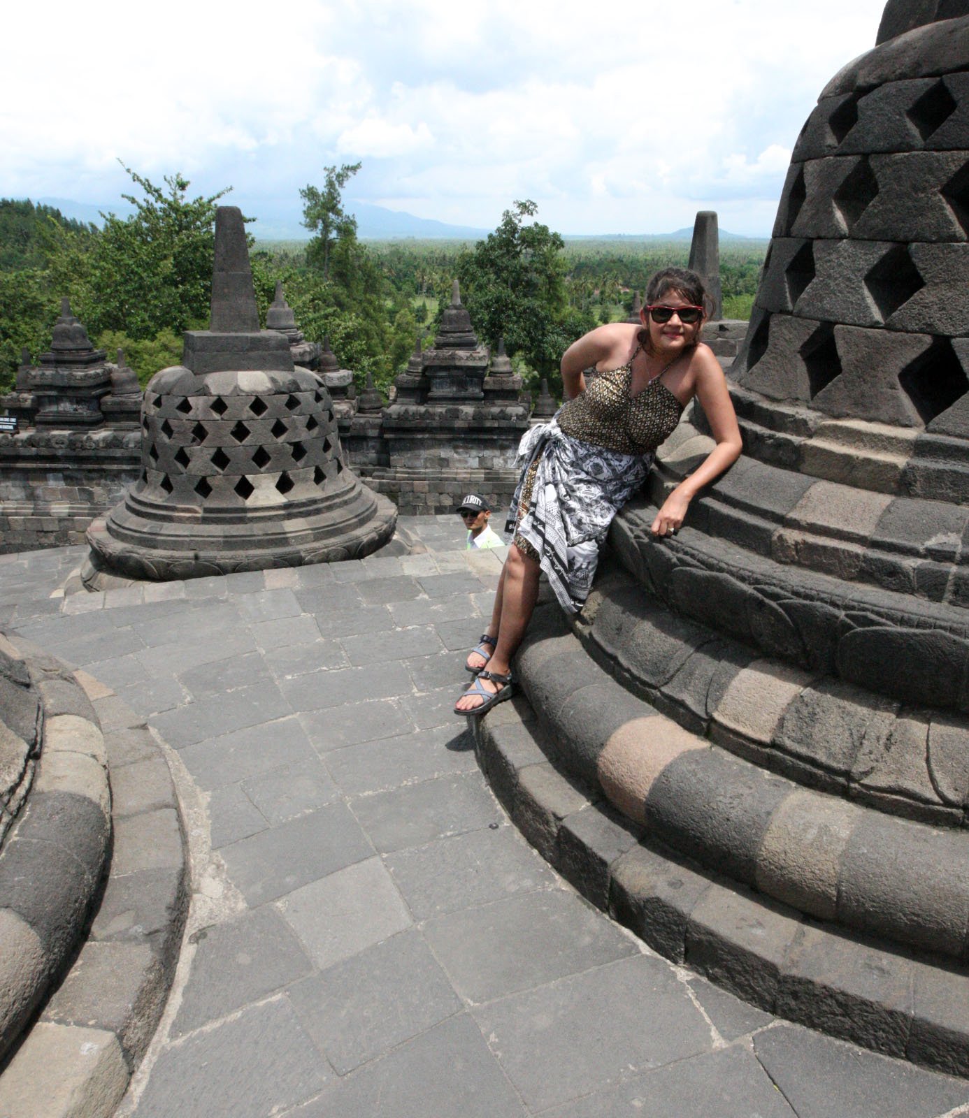 BOROBUDUR RUINS - YOGYAKARTA INDONESIA (37).JPG